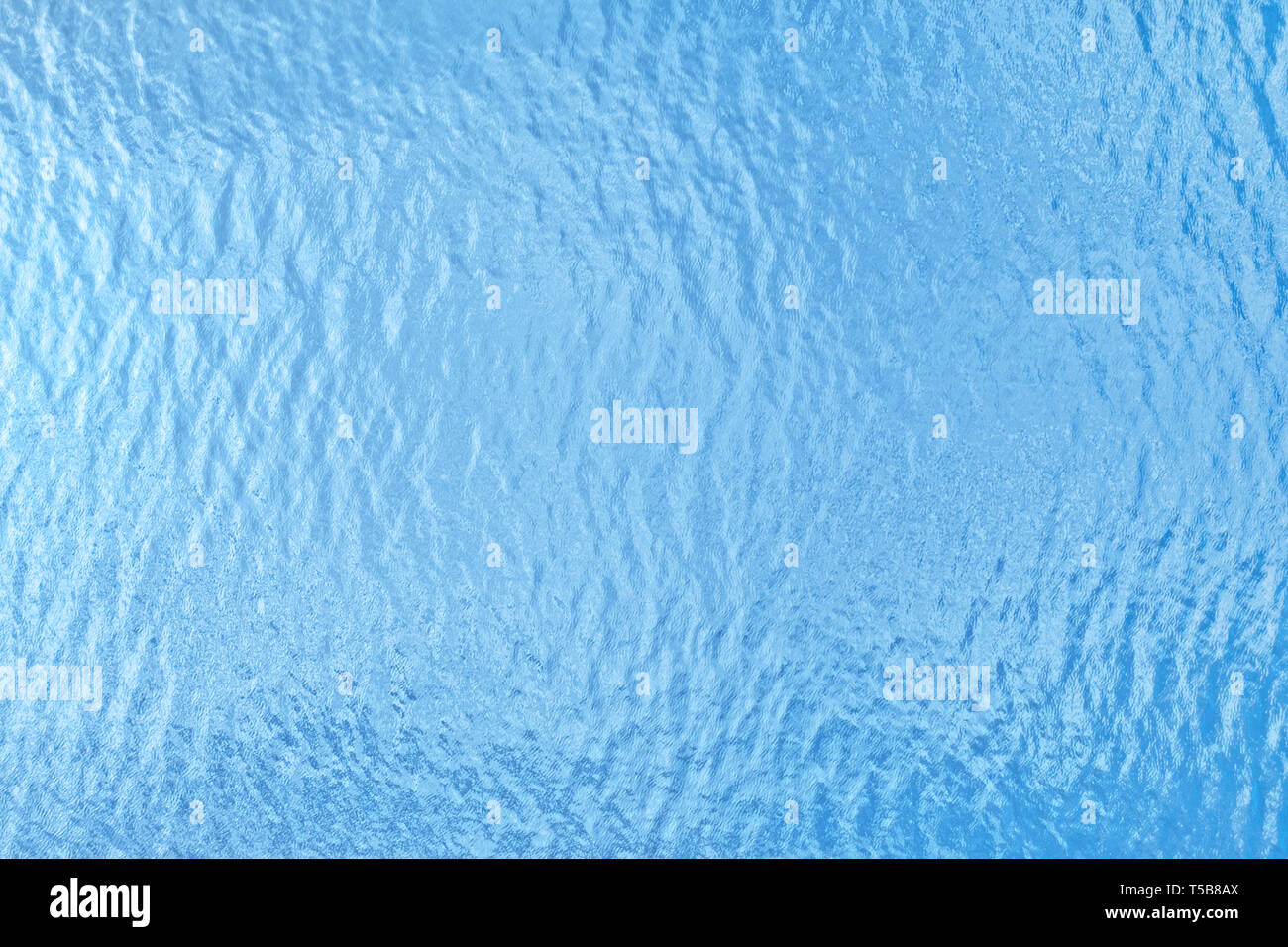 Blaue Meer Oberfläche Ansicht von oben. Wasser Textur und Hintergrund Stockfoto