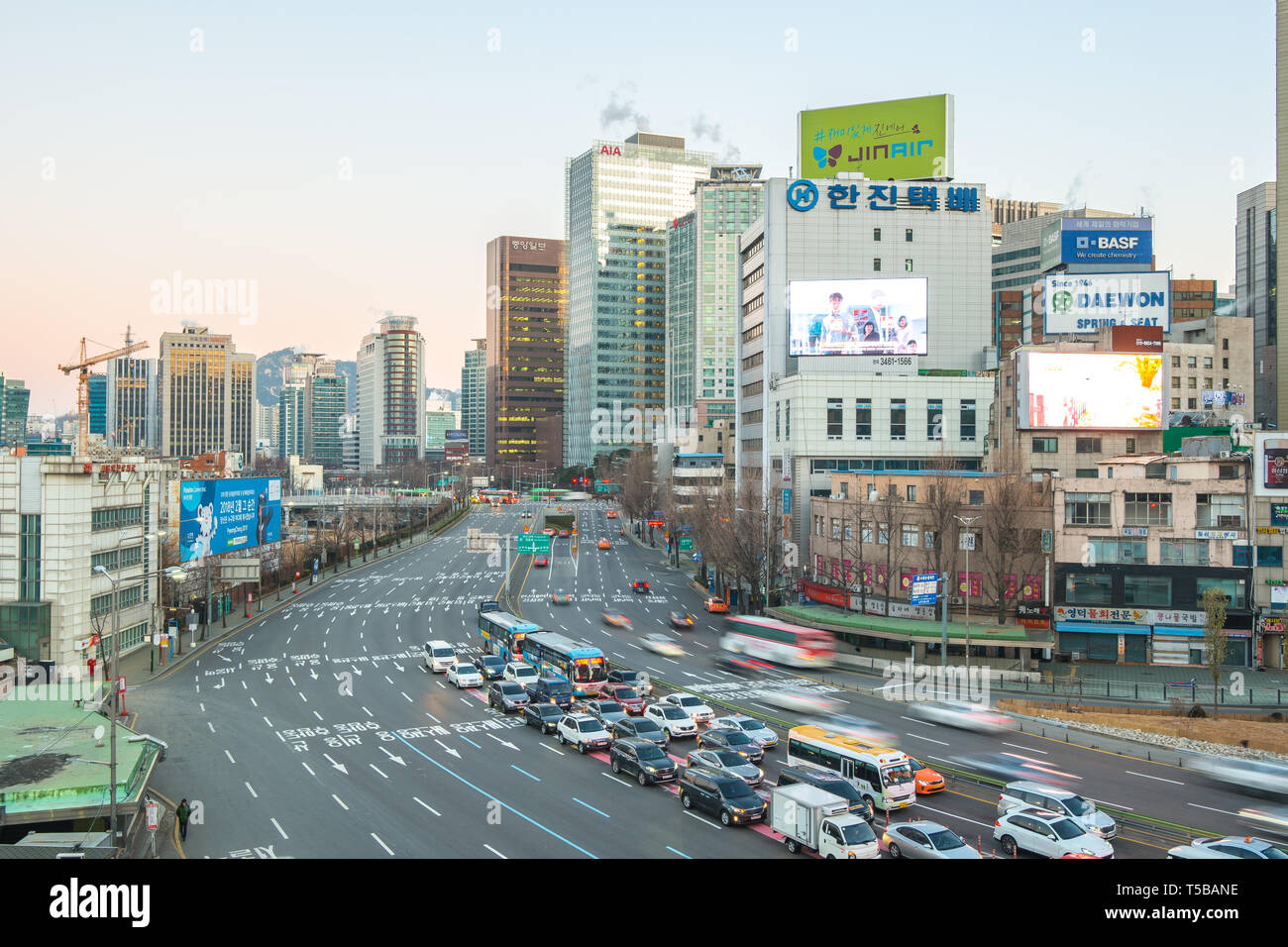 Seoul, Südkorea - 13. Dezember 2017: Seoul City verkehr in Korea. Stockfoto