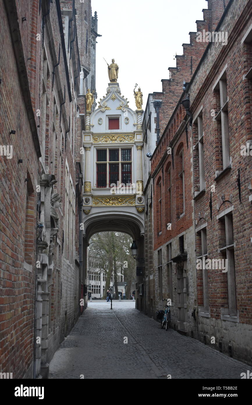 Brügge Brügge Belgien Kanäle Turm Schokolade Bier Waffeln historische Altstadt Zitadelle mit Burggraben Reisen Belgien Colin Ferrell in Brügge Top 10 der besten 10. Stockfoto