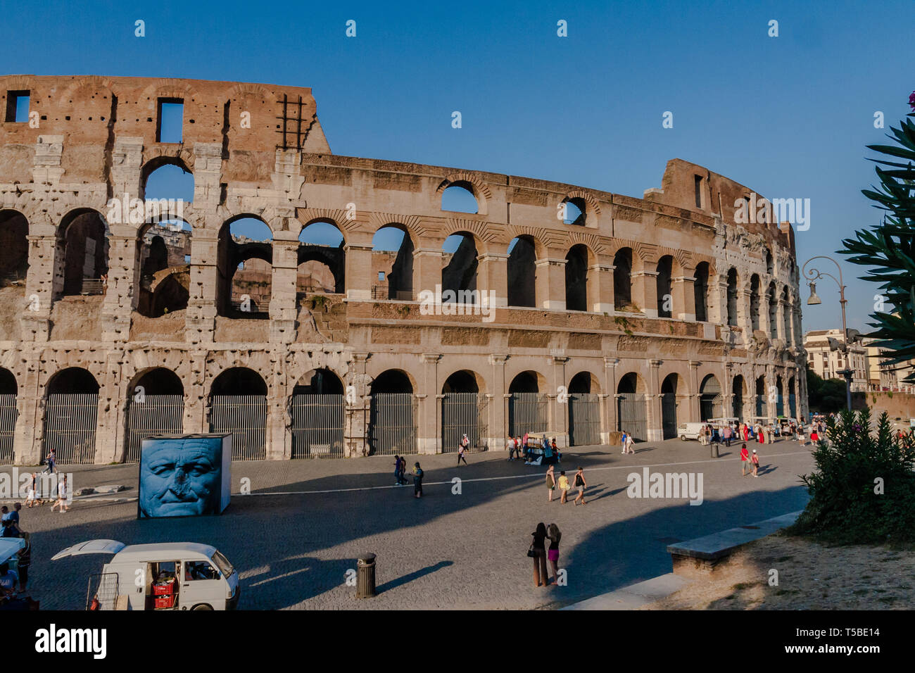 Das Kolosseum oder Coliseum, auch als das flavische Amphitheater bekannt, ist eine ovale Amphitheater im Zentrum der Stadt Rom Stockfoto