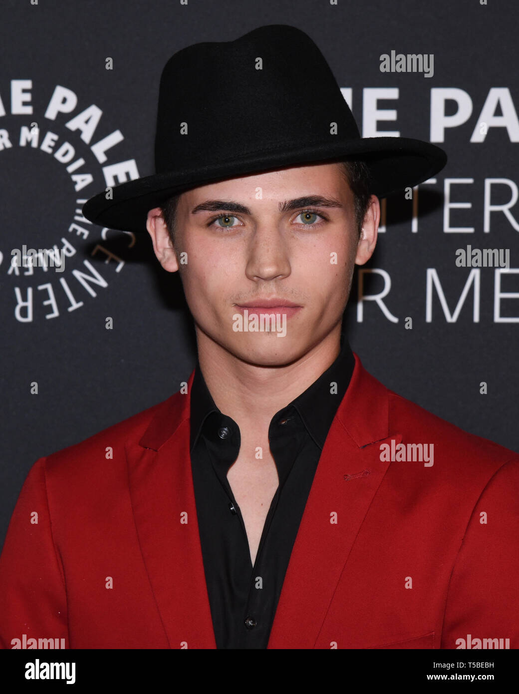 Tanner Buchanan Films Et Programmes Tv Tanner Buchanan Alter : Tanner Buchanan Talks Cobra Kai And The