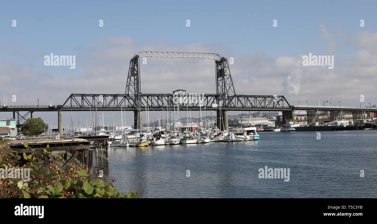 Ein Blick auf den Hafen Brücke in Tacoma, Washington Stockfoto