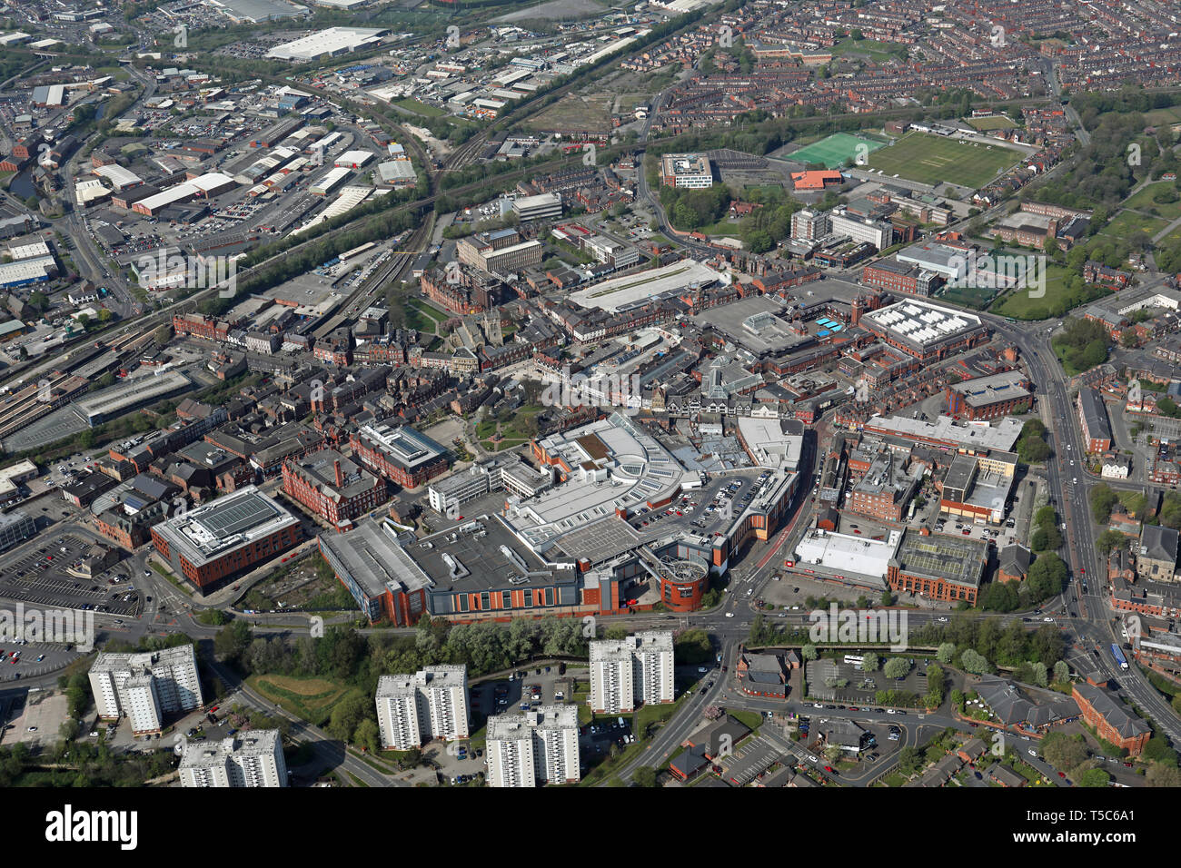 Luftaufnahme von Wigan Stadtzentrum, Great Manchester Stockfoto