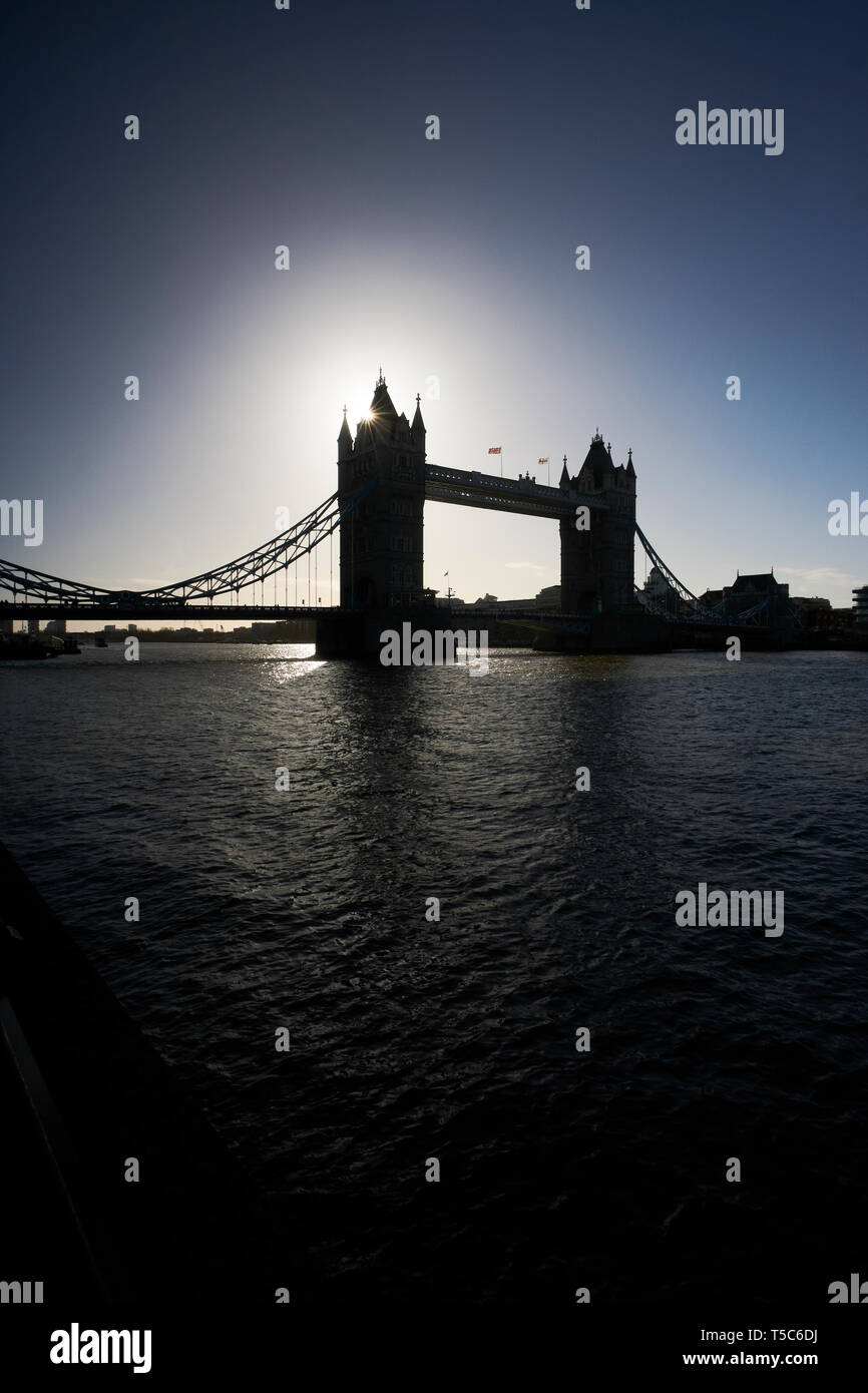 Die Tower Bridge und der Themse, London, UK Stockfoto