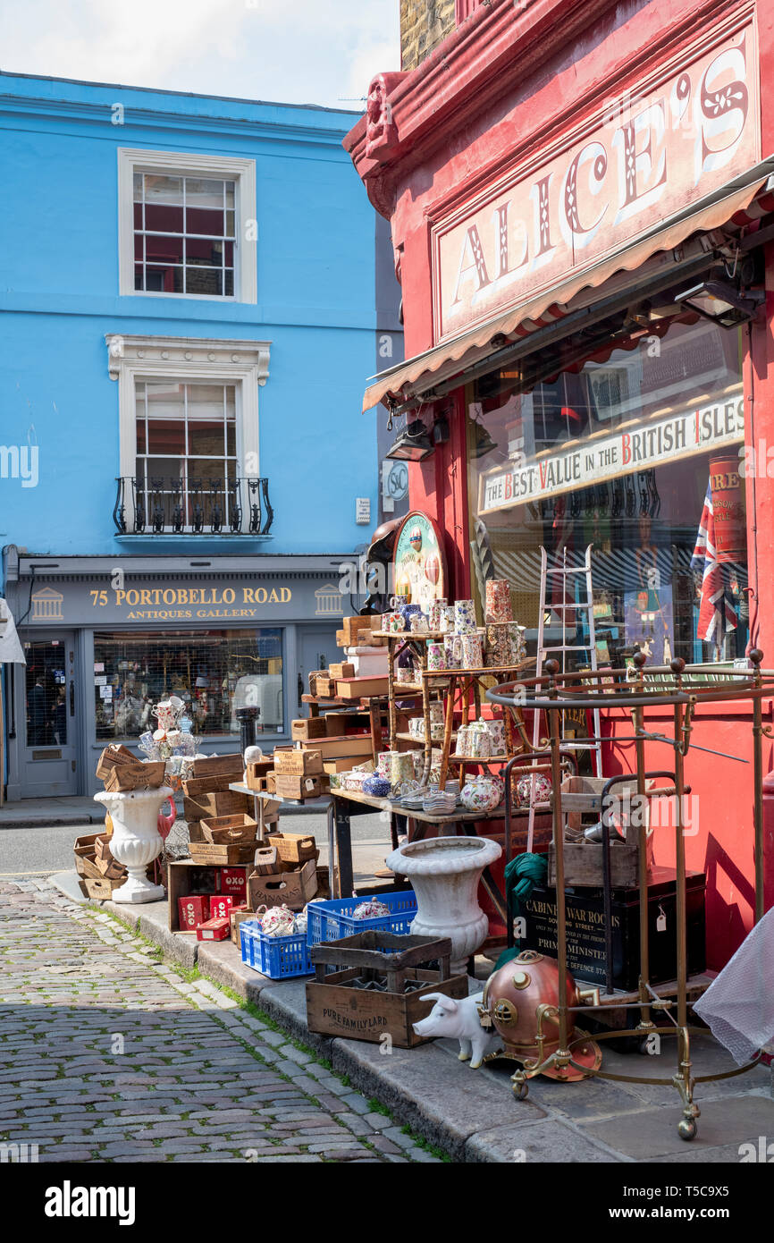 Alices Antiquitätengeschäft. Der Portobello Road. Notting Hill, London Stockfoto