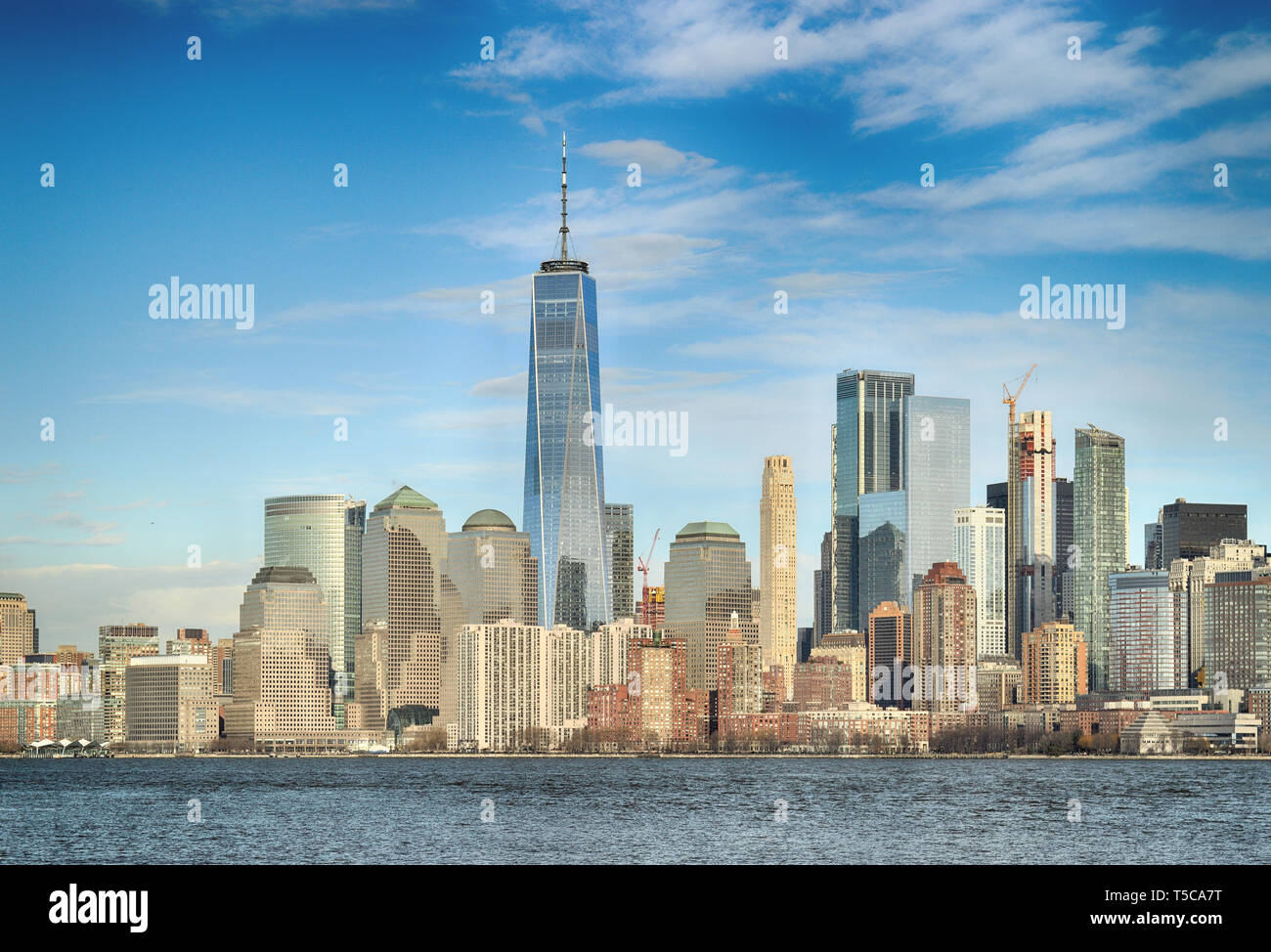 Blick auf Lower Manhattan vom Boot aus. Stockfoto