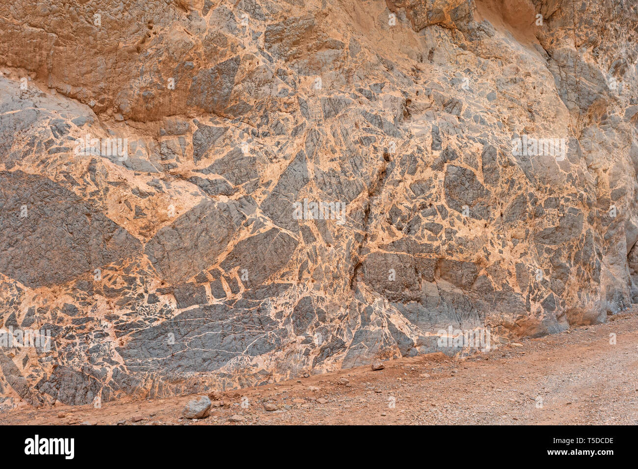 Megabreccia in einem Canyon Wand in den Titus Canyon im Death Valley National Park in Kalifornien Stockfoto