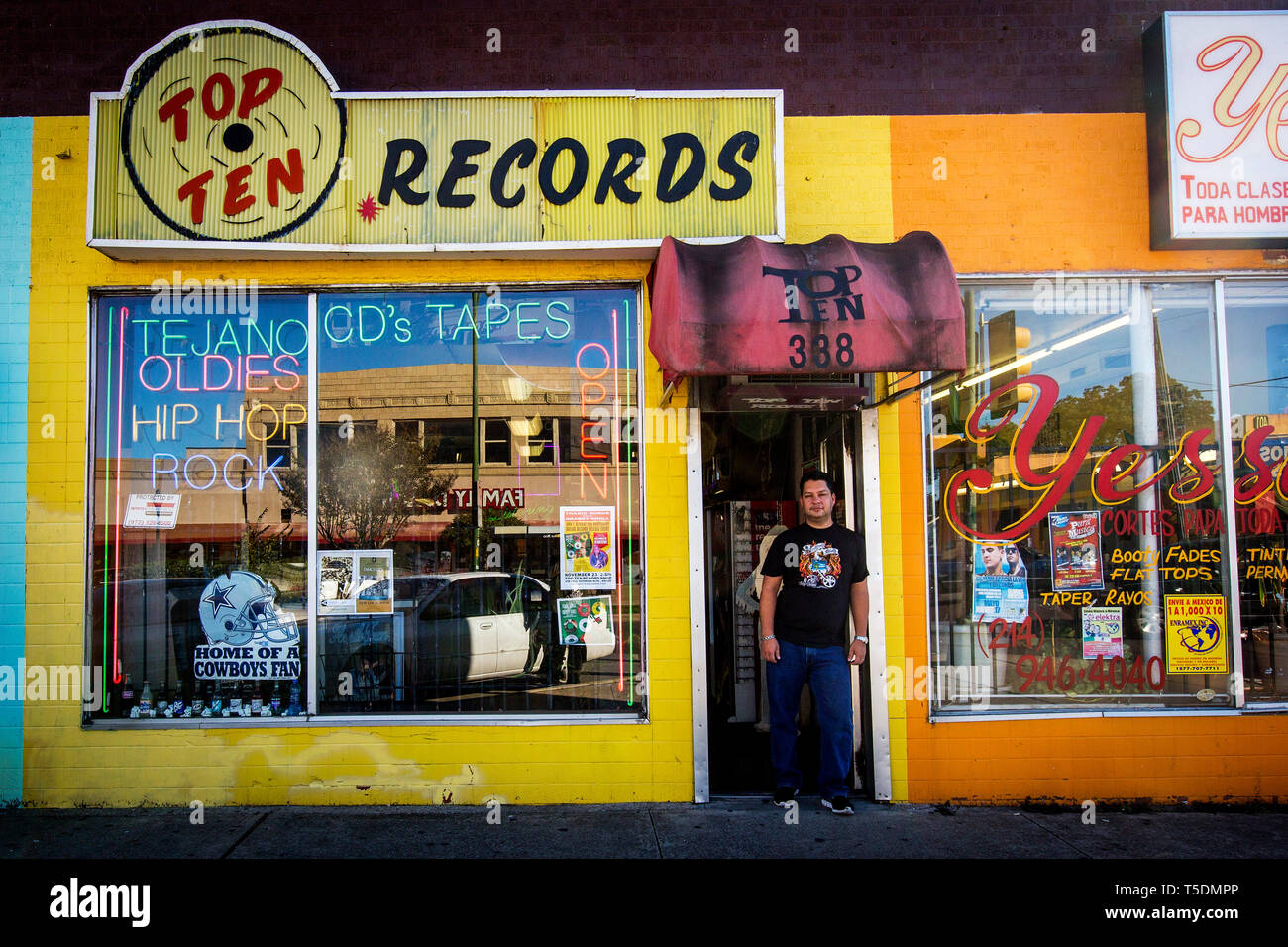 Top 10 Datensätze in Dallas. Lee Harvey Oswald war im Gespräch auf diesem Telefon, als er von der Polizei Büro J. D. Tippit 45 Minuten nach dem tödlichen Schüsse, die der Präsident Kennedy getötet beobachtet wurde. Stockfoto