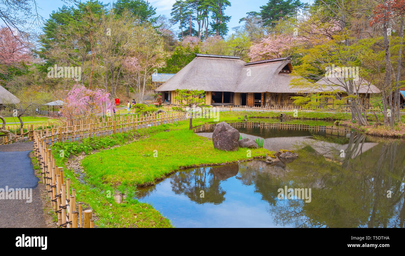 Kitakami, Japan - 22 April 2018: michinoku Folklore Dorf ist eine Fundgrube an historischen Häusern und folkloristische Artefakte. Die meisten Gebäude und Stockfoto