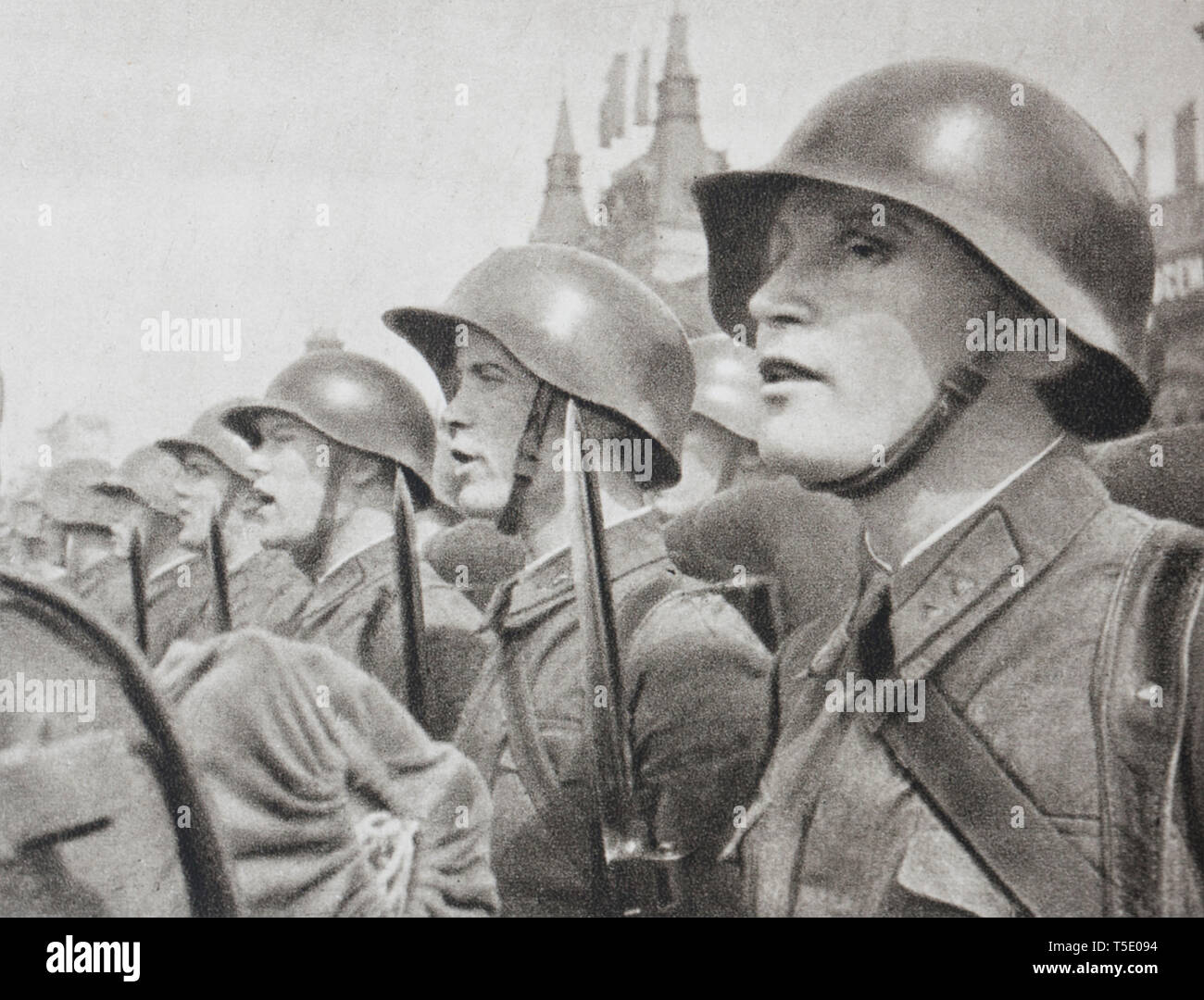 Soldat der Roten Armee vor dem Senden an den Winterkrieg (militärischer Konflikt zwischen der Sowjetunion (UDSSR) und Finnland). Es begann mit einem Sowjetischen inva Stockfoto