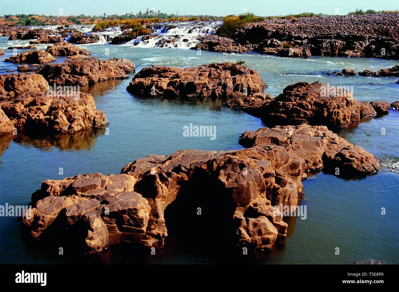 Serie von Felsen am Narmada Fluss an Dhuandhar, Madhya Pradesh, Indien, Asien Stockfoto