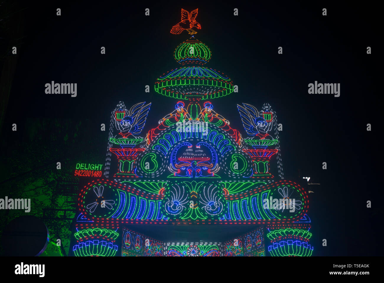 Beleuchtete von Ganesha pandal, Pune, Maharashtra, Indien, Asien Stockfoto