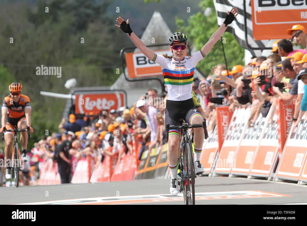 24 april 2019 Huy, Belgien Radfahren La Fleche Wallone : Anna van der Breggen wint voor de vijfde maal de Waalse Pijl. Annemiek van Vleuten tweede en Annika Langvad derde. Stockfoto