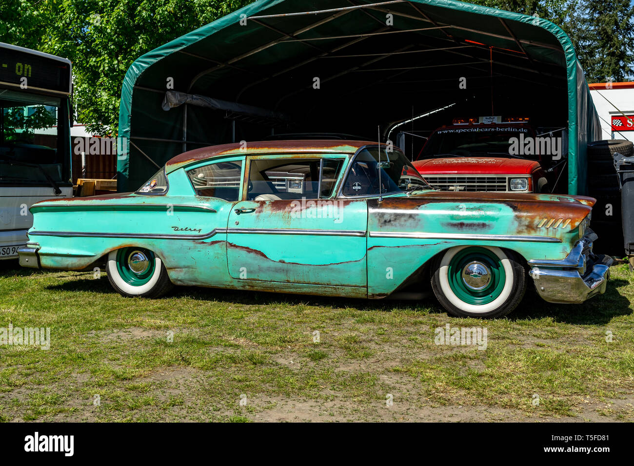 BERLIN - Mai 05, 2018: Full-size Auto Chevrolet Bel Air Coupé (dritte Generation). Stockfoto