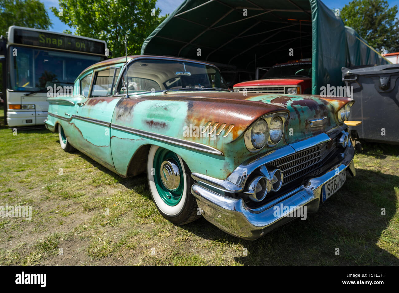BERLIN - Mai 05, 2018: Full-size Auto Chevrolet Bel Air Coupé (dritte Generation). Stockfoto