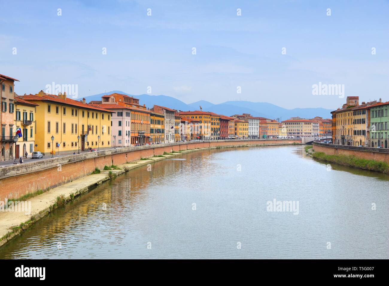 Pisa Stadtbild - alte Stadt in der Toskana, Italien. Den Fluss Arno. Stockfoto