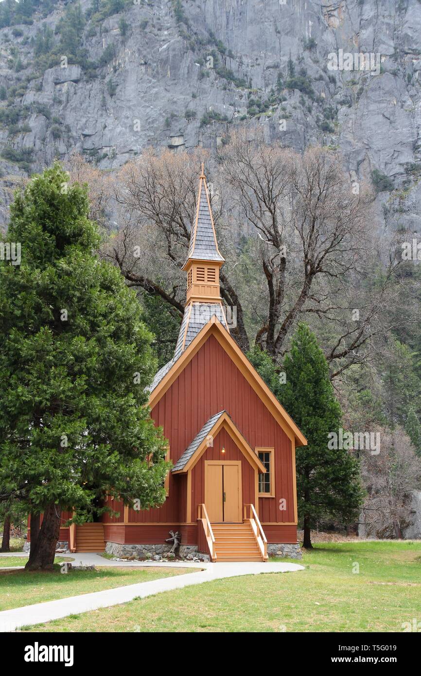 Yosemite Valley Kapelle, kleine hölzerne Kirche in den USA. Stockfoto