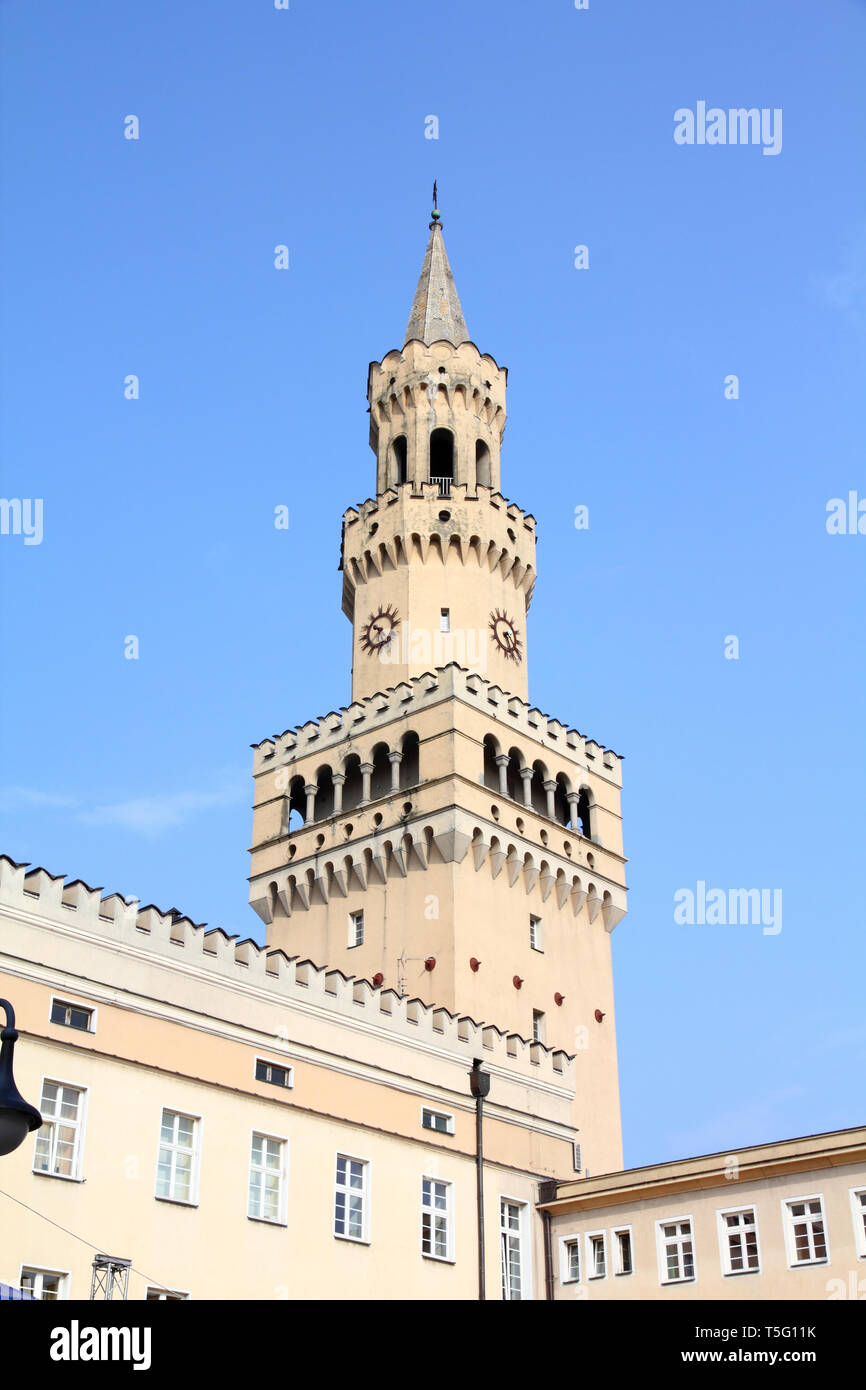 Oppeln, Polen - Stadt Architektur. Rathausturm. Stockfoto