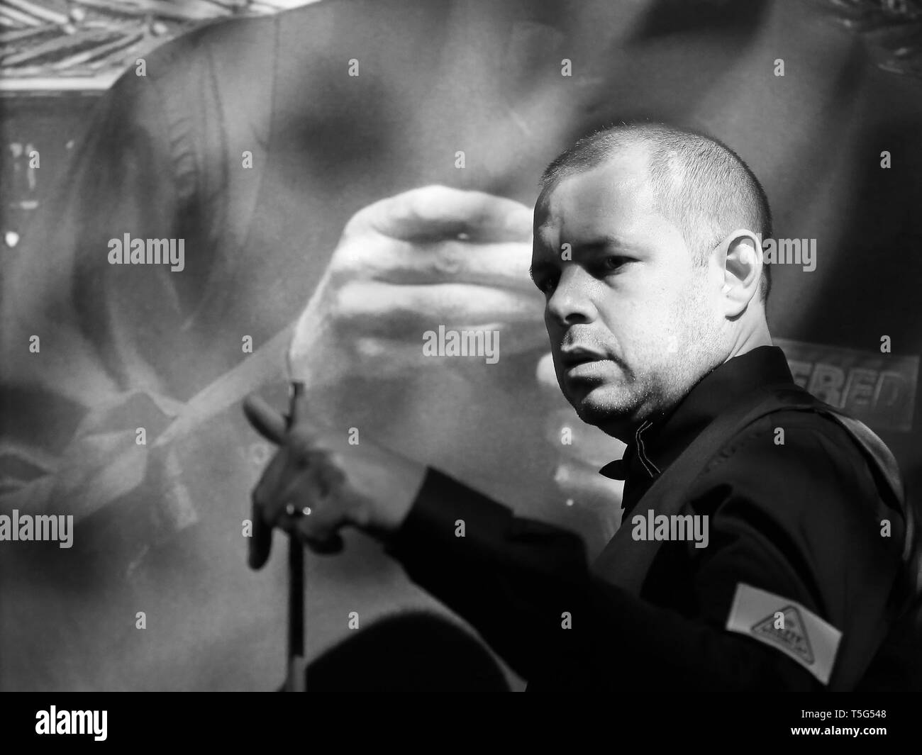 Barry Hawkins bei Tag fünf Der2019 Betfred Weltmeisterschaft an den Tiegel, Sheffield. Stockfoto