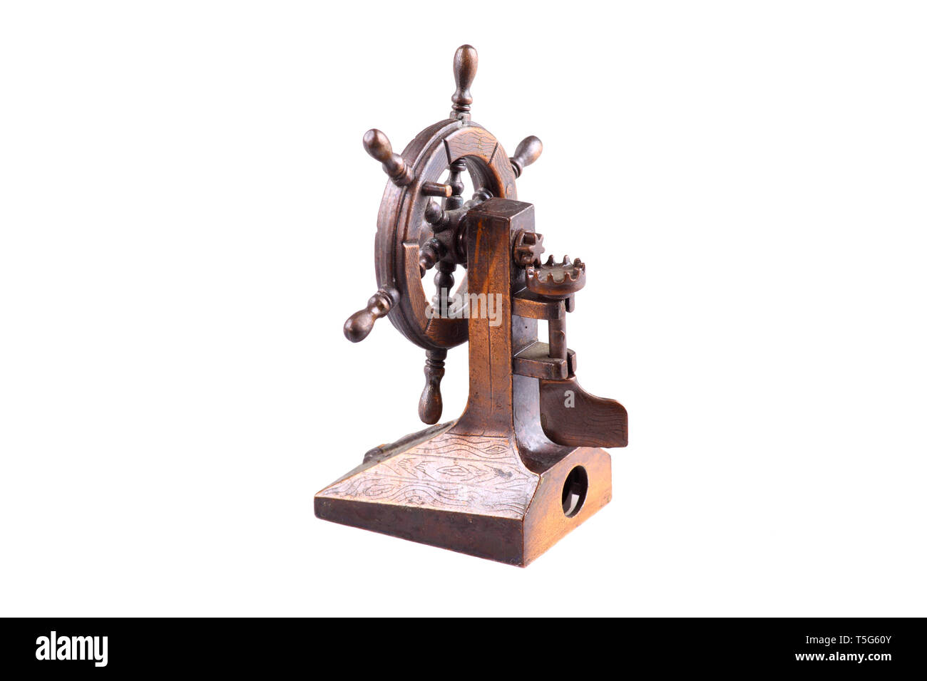 Das Lenkrad von einem Segelschiff - isoliert Stockfoto