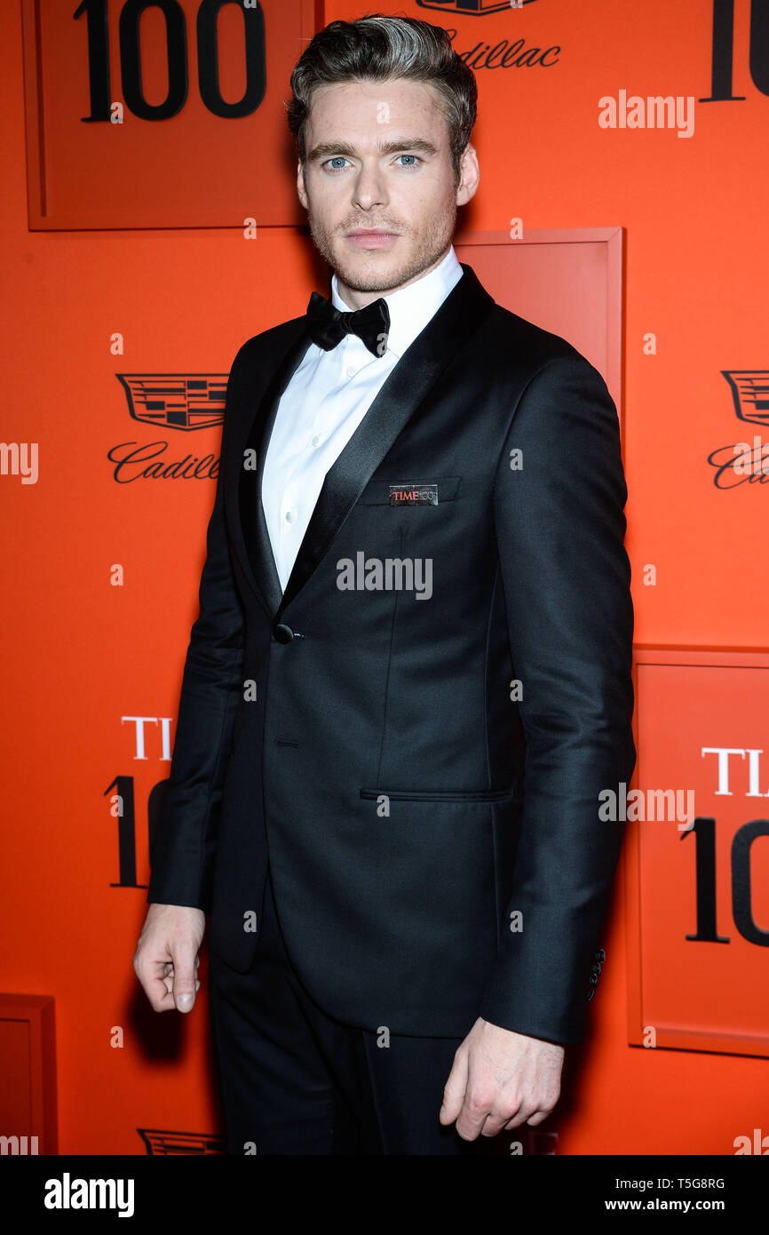 MANHATTAN, NEW YORK CITY, NEW YORK, USA - 23. April: Richard Madden kommt an der 2019 Zeit 100 Gala im Frederick S. Rose Hall bei Jazz at Lincoln Center" am 23. April 2019 in Manhattan, New York City, New York, United States. (Foto durch Image Press Agency) Stockfoto