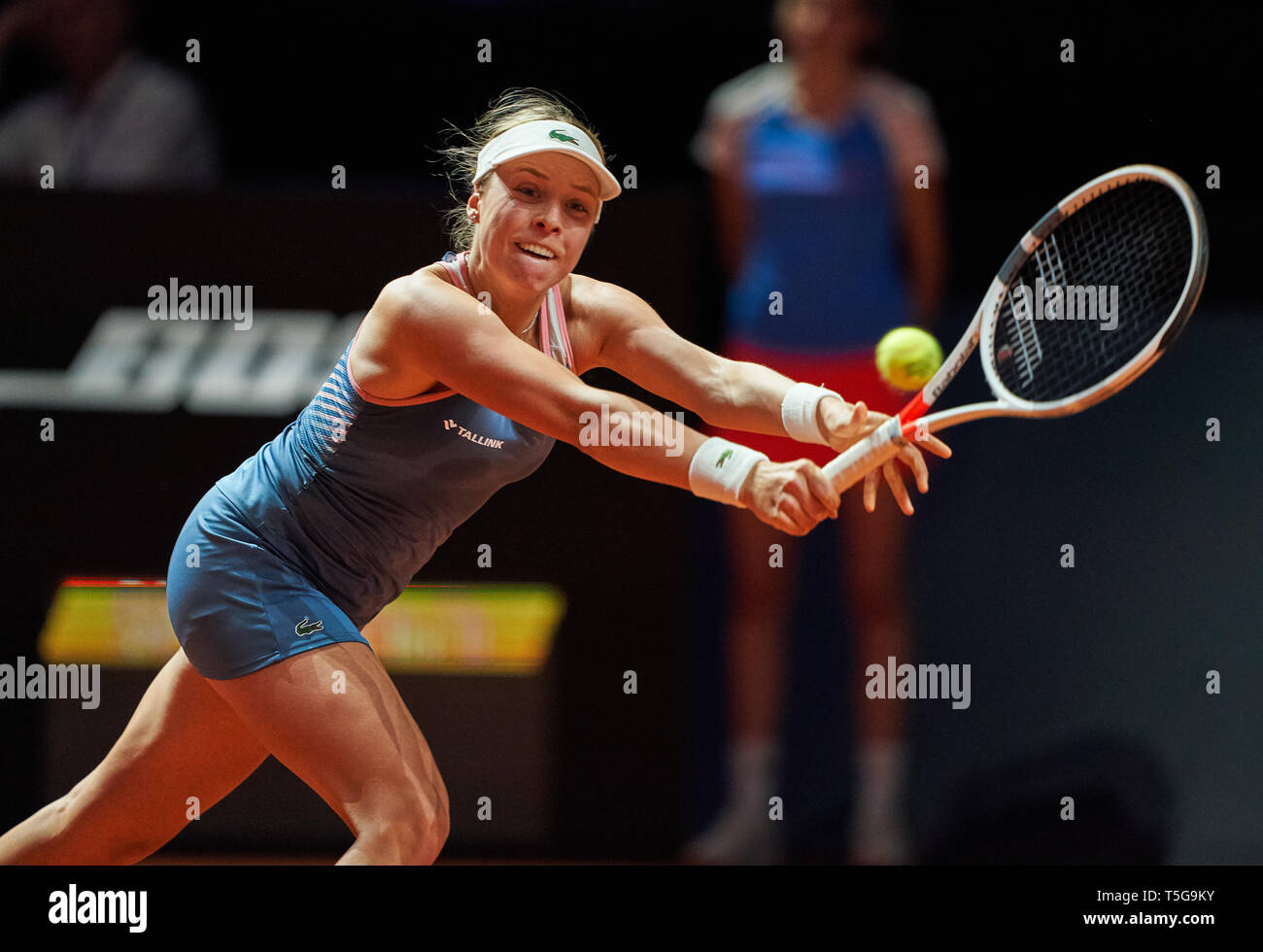 Stuttgart, Deutschland. 24 Apr, 2019. Anet KONTAVEIT (EST) in der Tätigkeit in ihr Match gegen Caroline GARCIA (FRA). Kontaveit gewann 6-4, 6-3 an der Tennis Grand Prix Porsche Ladies WTA in Stuttgart, den 24. April 2019. Credit: Peter Schatz/Alamy leben Nachrichten Stockfoto