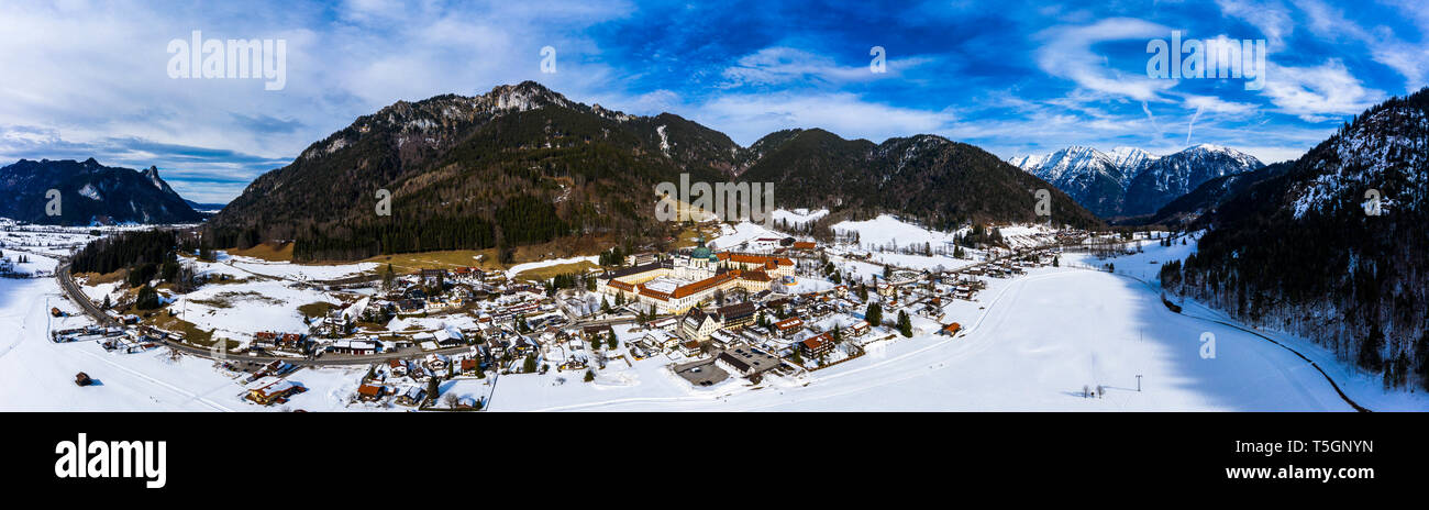 Deutschland, Bayern, Garmisch Partenkichen, Oberammergau, Ettal, Benediktinerkloster, Kloster Ettal im Winter Stockfoto
