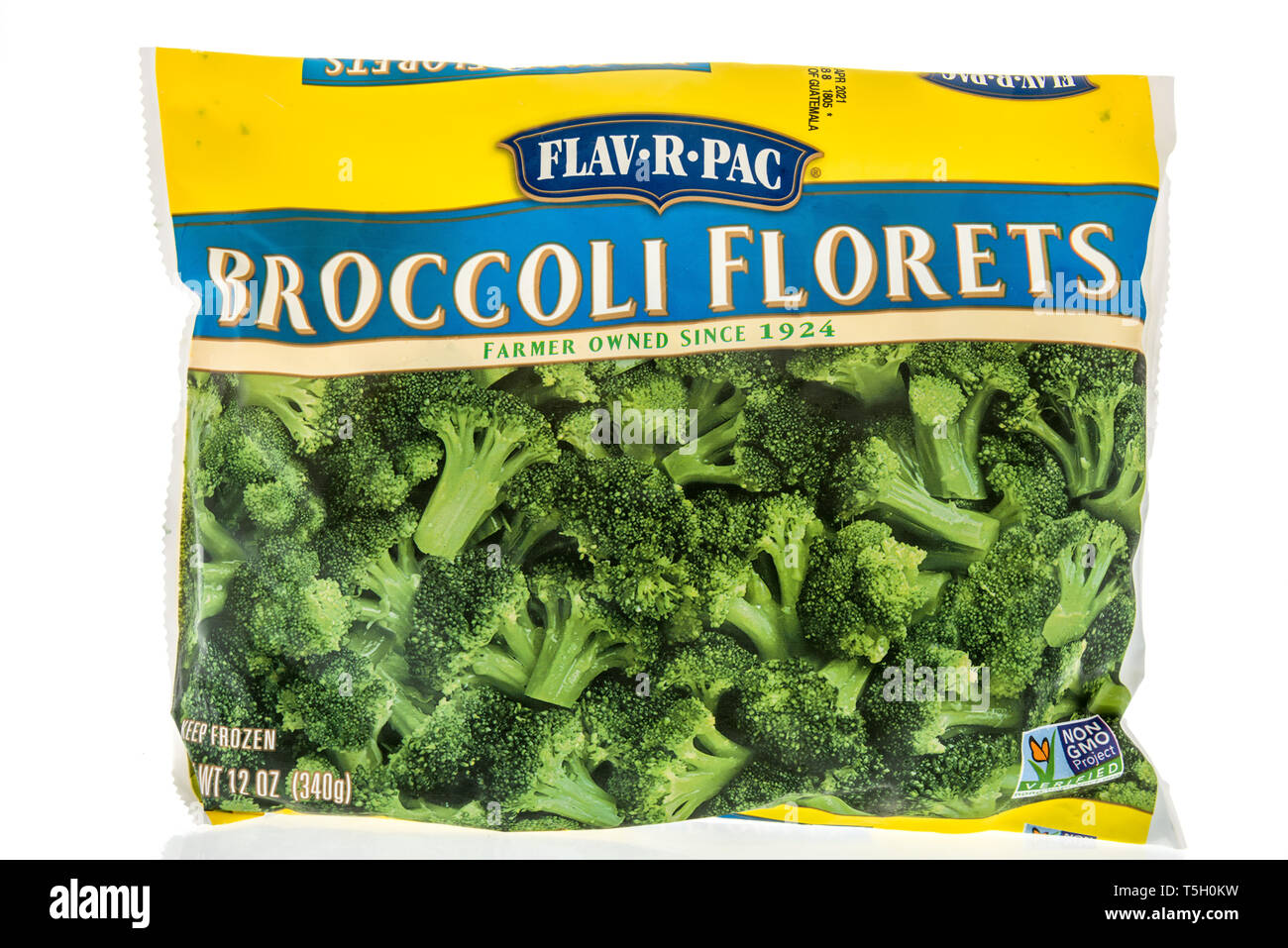 Winneconne, WI - 22. April 2019: ein Paket von flav-r-pac Brokkoliröschen gefrorenes Gemüse auf einem isolierten Hintergrund Stockfoto