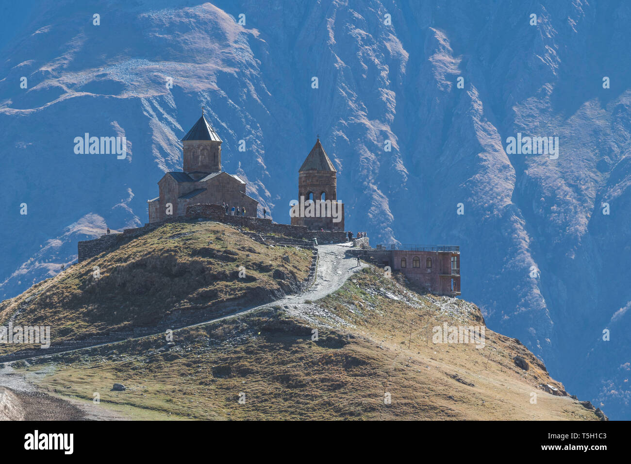 Georgien, Kaukasus, Stepantsminda, Gergeti Dreifaltigkeit Kirche Stockfoto