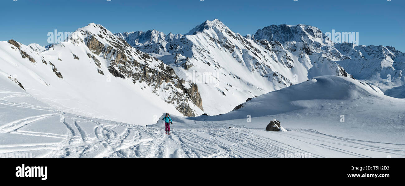Schweiz, Grand Saint Bernard Pass, Pain de Sucre, Mont Fourchon, Skitouren in den Bergen Stockfoto