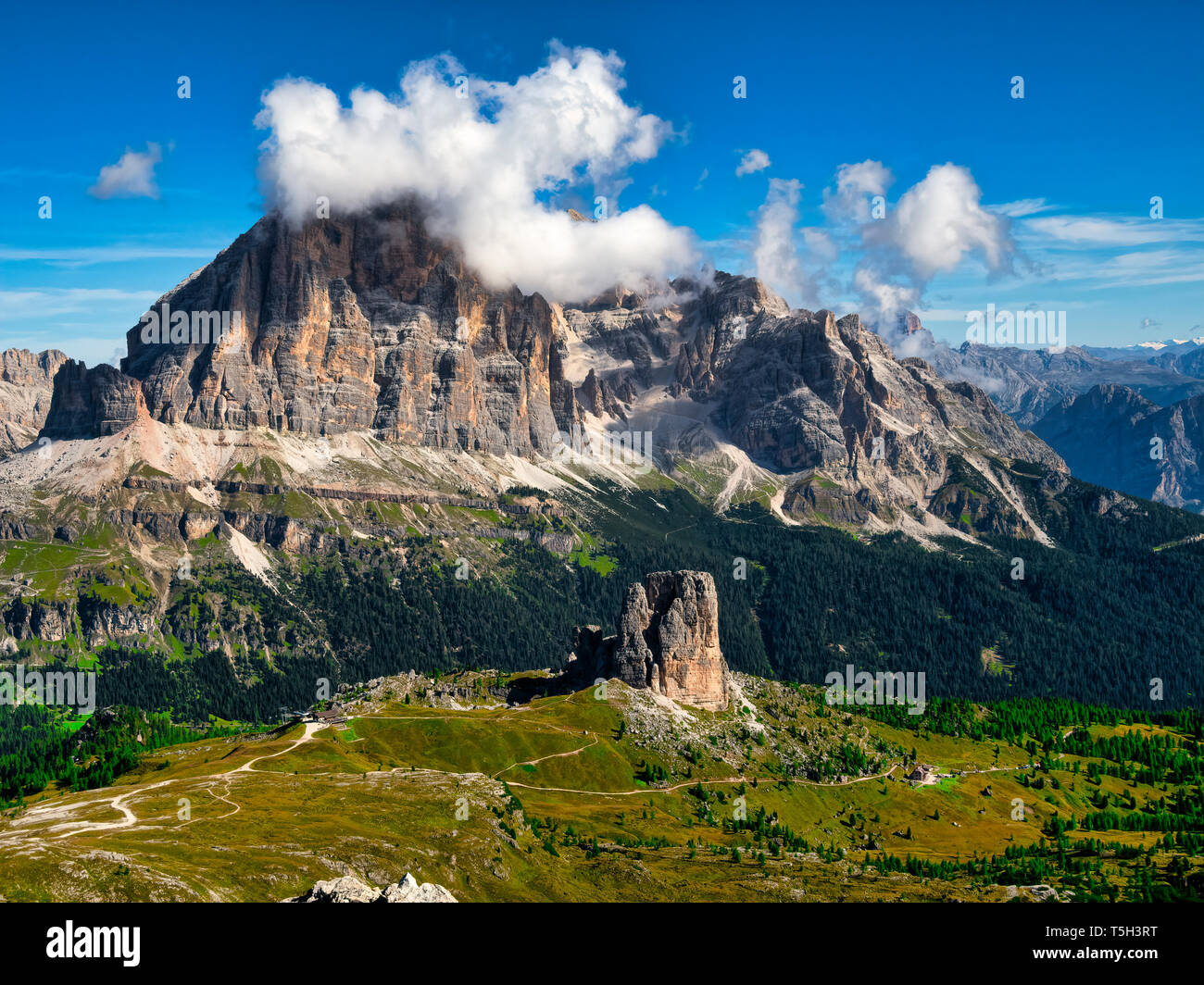 Italien, Venetien, Dolomiten, Giau, Cinque Torri, Tofana vom Gipfel des Gusela Stockfoto