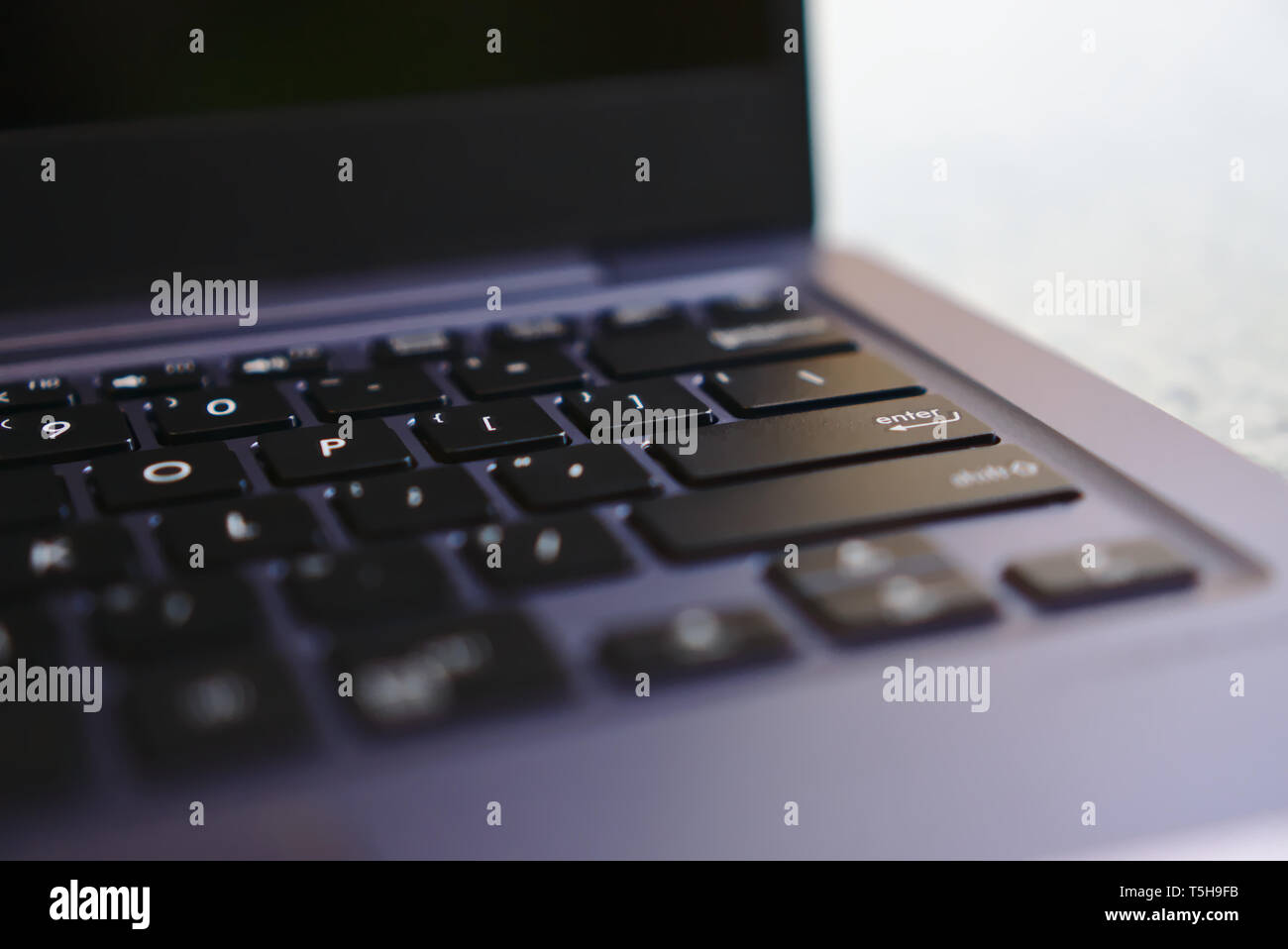 Teil Blick auf Laptop Tastatur mit CLEAR-Taste eingeben Stockfoto