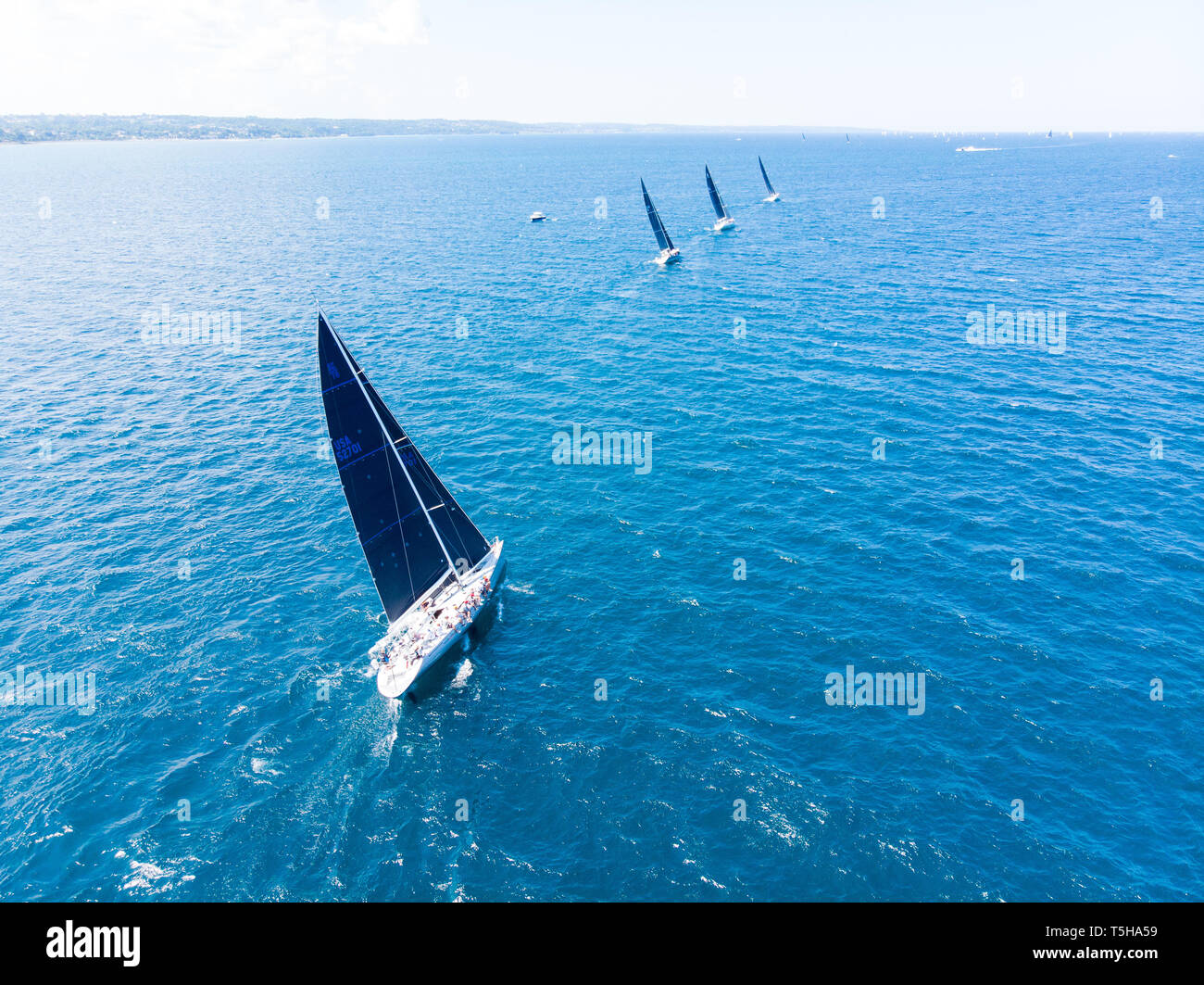 Boote segeln am Lake Michigan Stockfoto