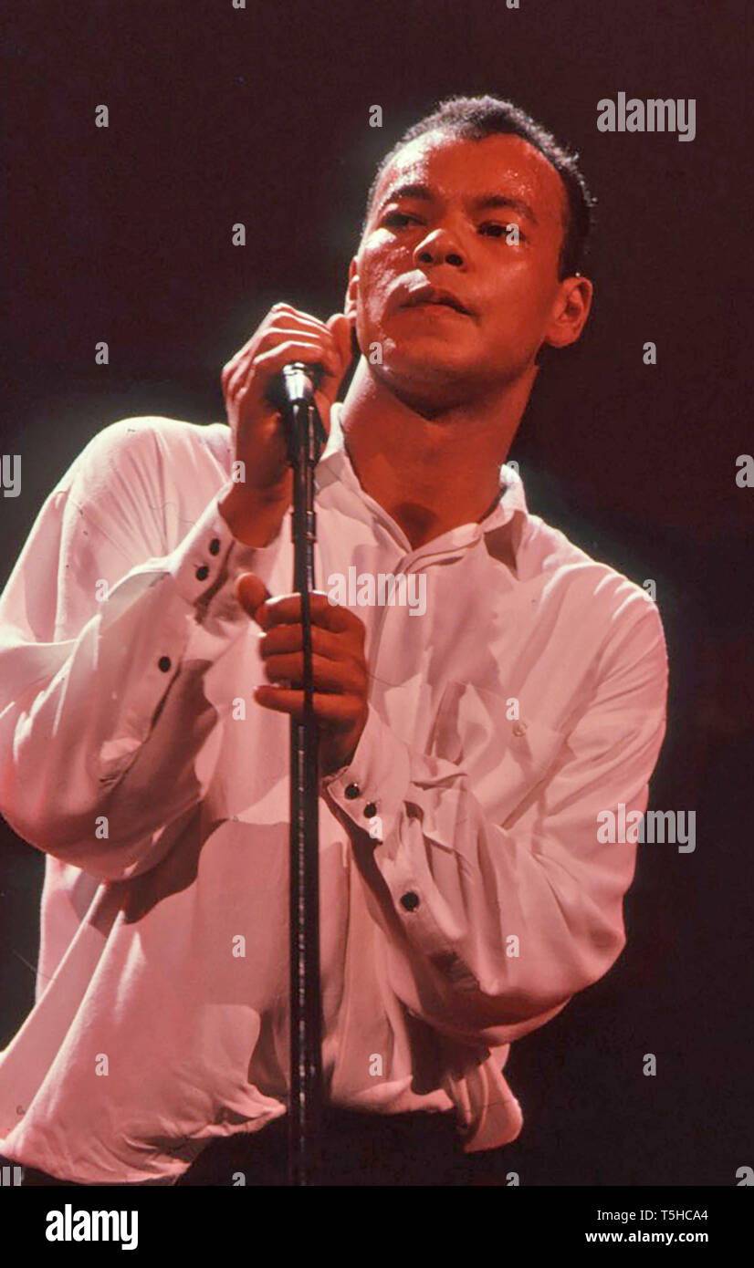 FINE YOUNG CANNIBALS UK pop Gruppe mit Sänger Roland Geschenk über 1989 Stockfoto