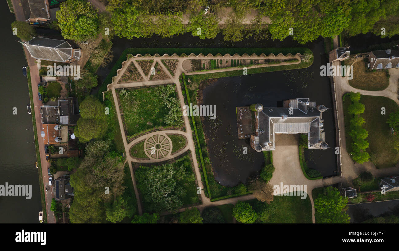 Zuylen Schloss ist eine niederländische Schloss im Dorf Oud-Zuilen nördlich der Stadt Utrecht Antenne Stockfoto