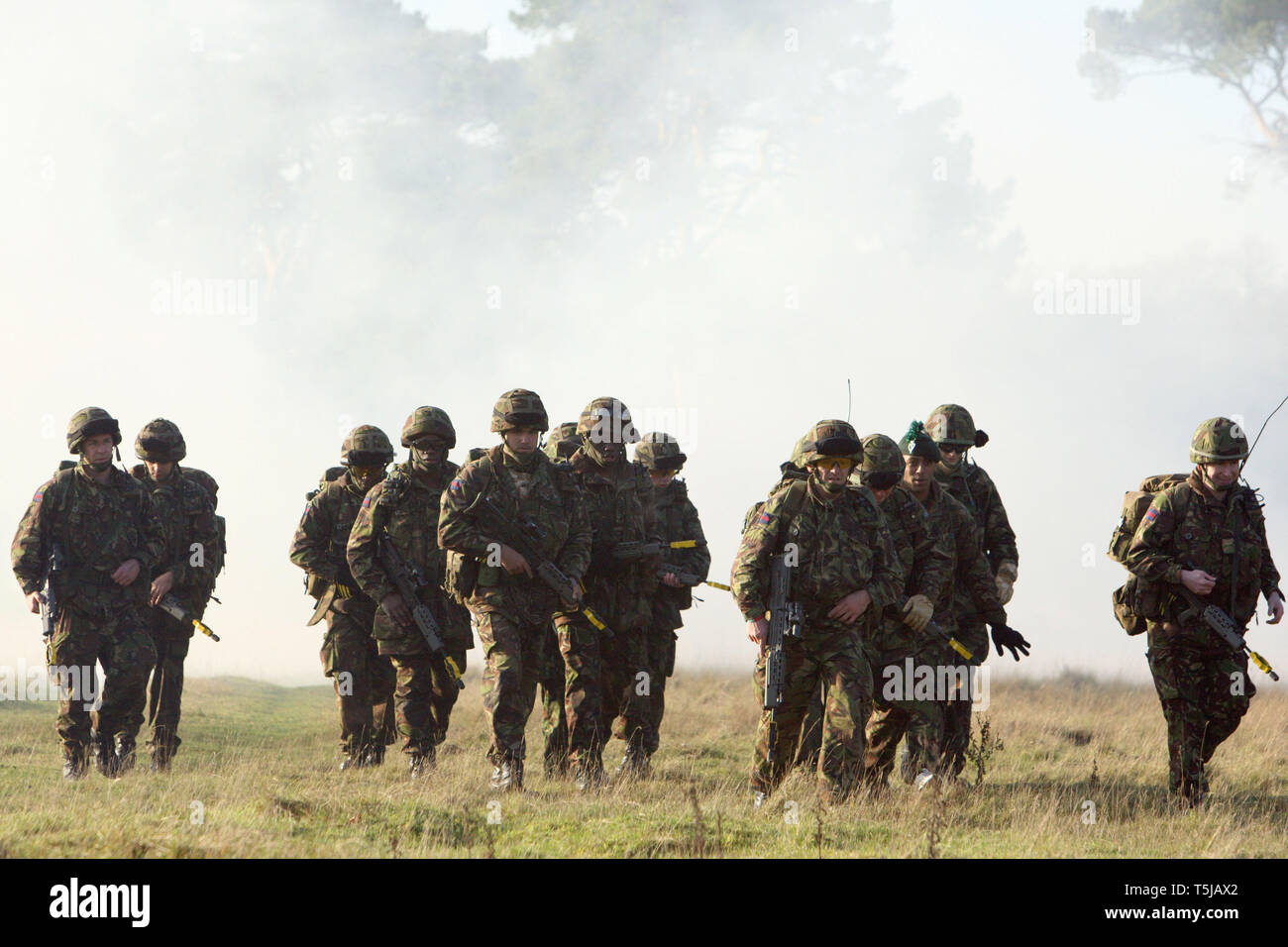 Reservisten vom Londoner nur TA Infanterie Regiment, das London Regiment, vor der Bereitstellung Training in der Vorbereitung für den Dienst in Afghanistan. Norfolk. 10.12.09 Stockfoto