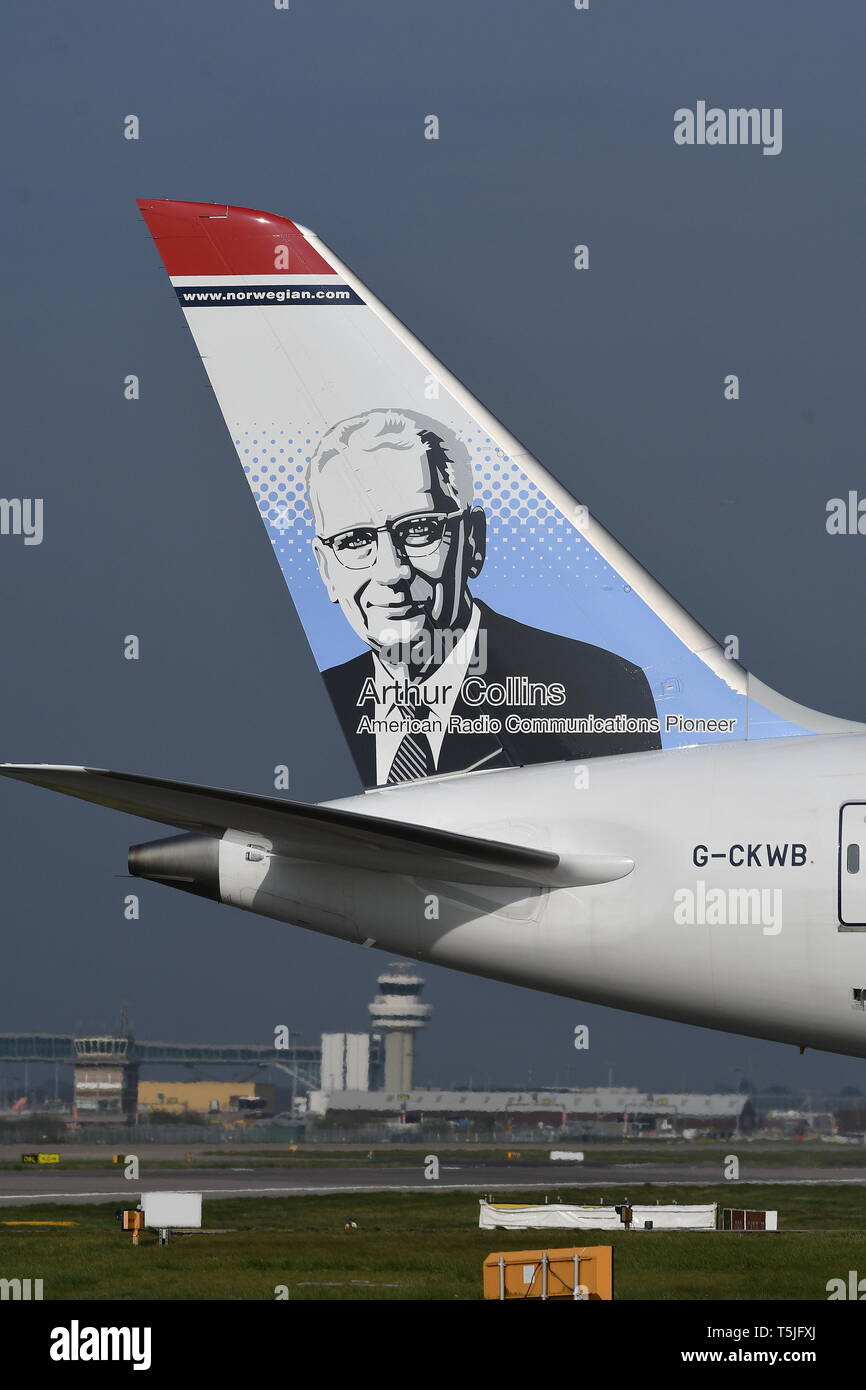 ARTHUR COLLINS - amerikanische RADIO COMMUNICATIONS PIONIER AUF DEM SCHWANZ VON G-CKWB, Boeing B 787-9 DREAMLINER NORWEGIAN AIR UK Stockfoto