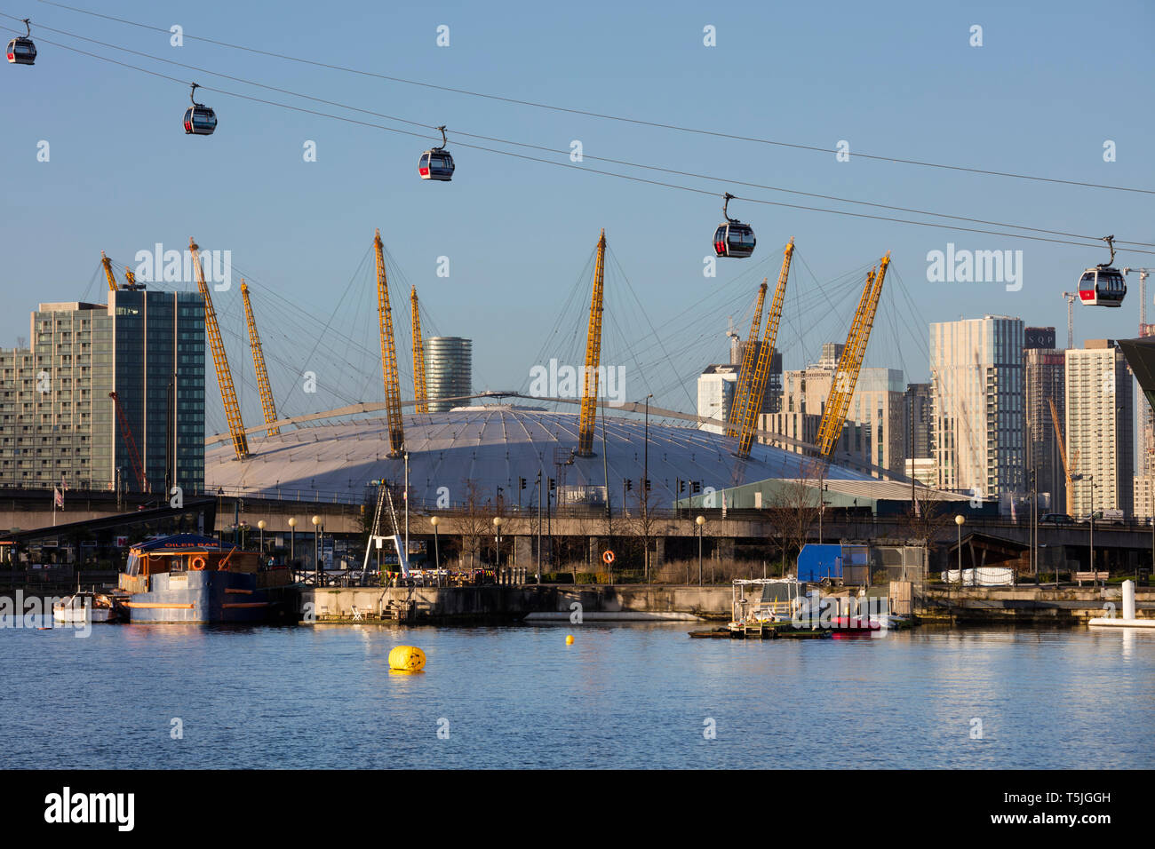 UK, London, Docklands, die O2 Arena, die Gondeln der Seilbahn Emirates Stockfoto