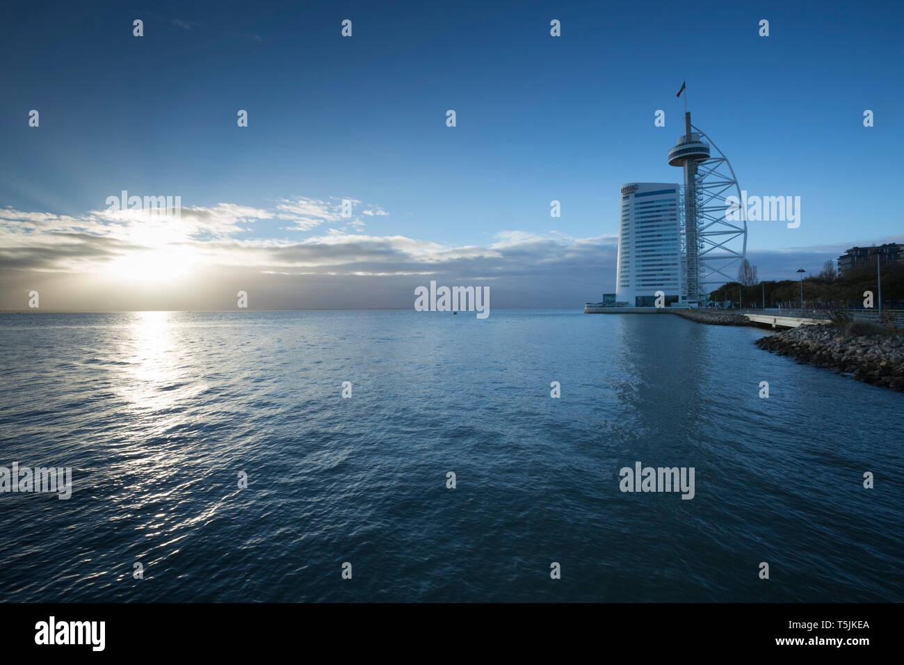 Portugal, Lissabon, Vasco da Gama Tower Stockfoto