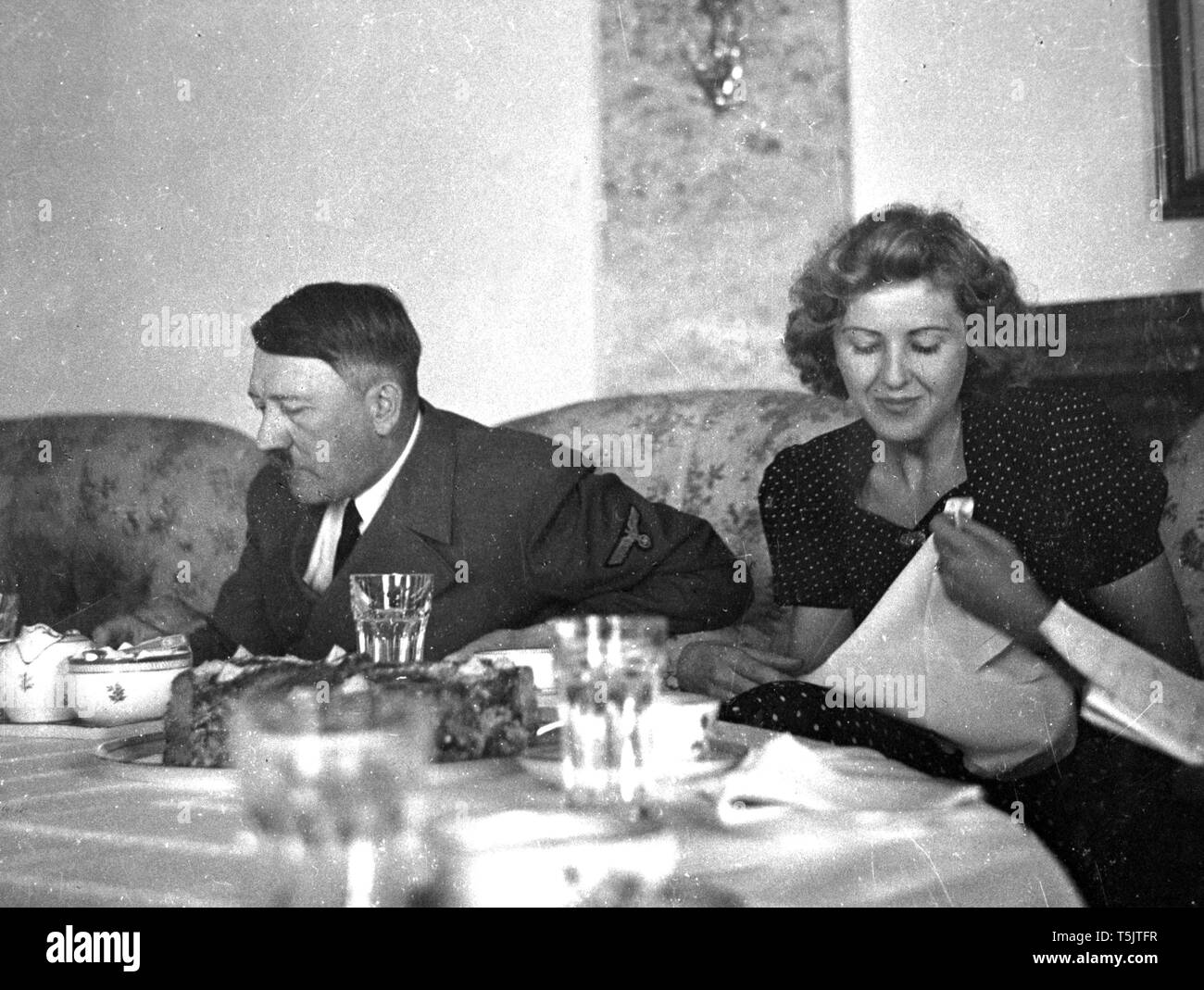 Eva Braun Sammlung (dvadvadaset) - Candid Foto von Adolf Hitler Ca. 1930s oder 1940s Stockfoto