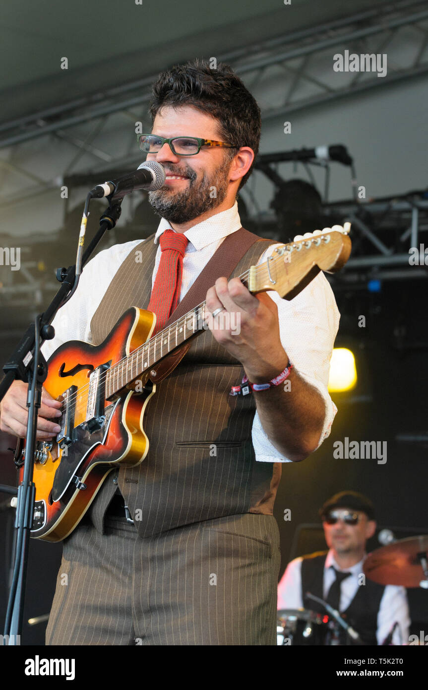 Singer/Songwriter zeichnete Gonsalves der Kobo Town durchführen an den WOMAD-Festival, Charlton Park, UK, 26. Juli 2014. Stockfoto