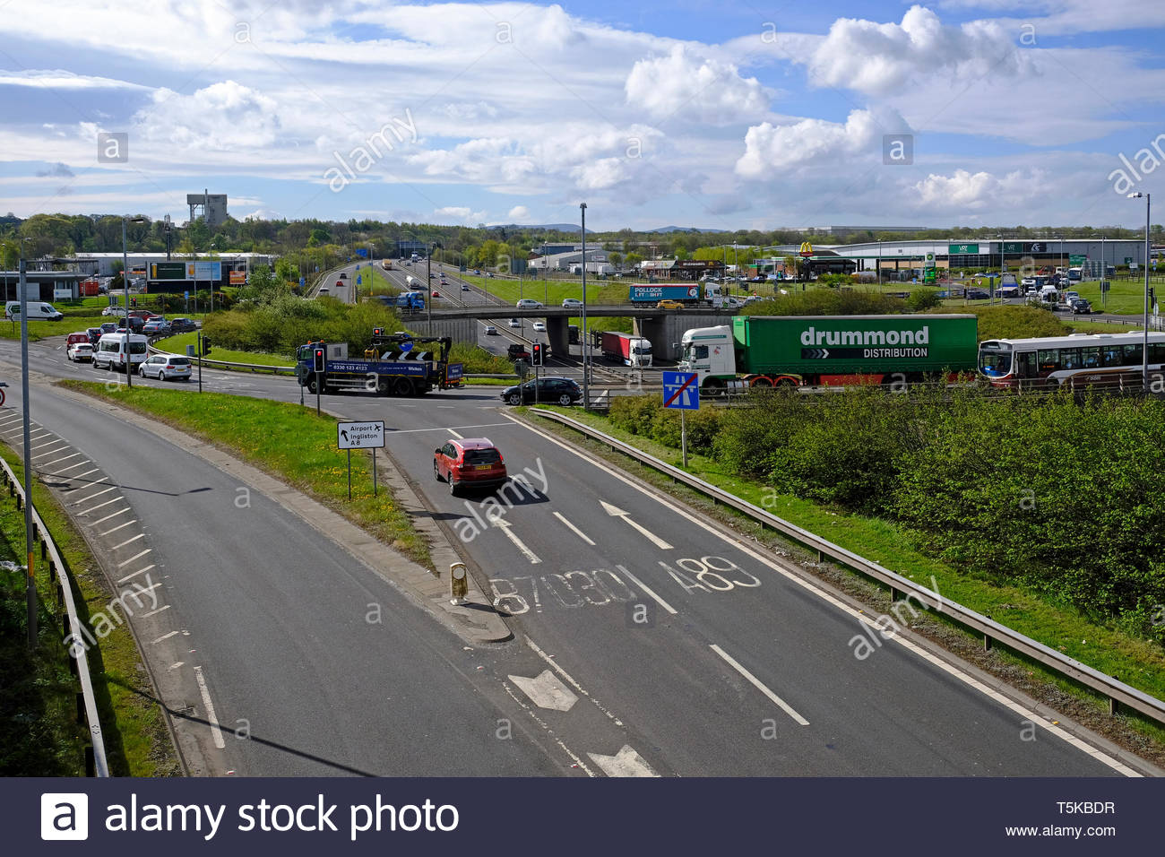 Autobahn M9 Ausfahrt 1 und Slip-Straße an der Kreuzung Newbridge und dem Kreisverkehr, ausserhalb von Edinburgh, Schottland Stockfoto