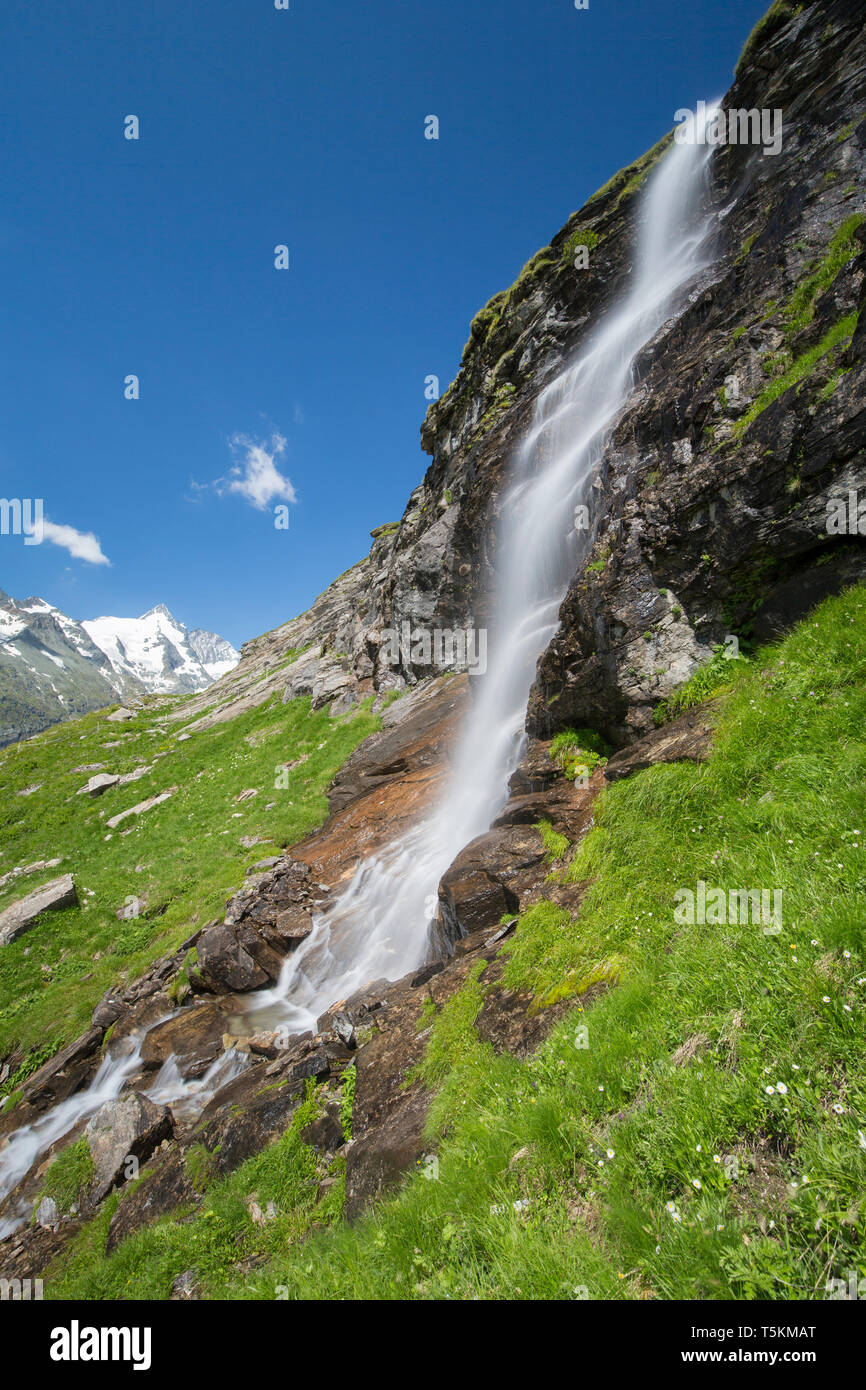 Michl-Bach Wasserfall im Sommer im Nationalpark Hohe Tauern, Kärnten, Österreich Stockfoto