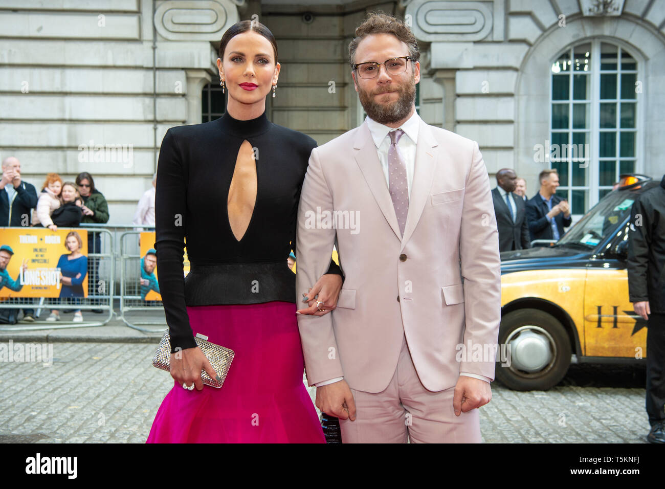 Charlize Theron und Seth Rogen an der Long Shot Special Screening Im Curzon Mayfair, London statt. Stockfoto