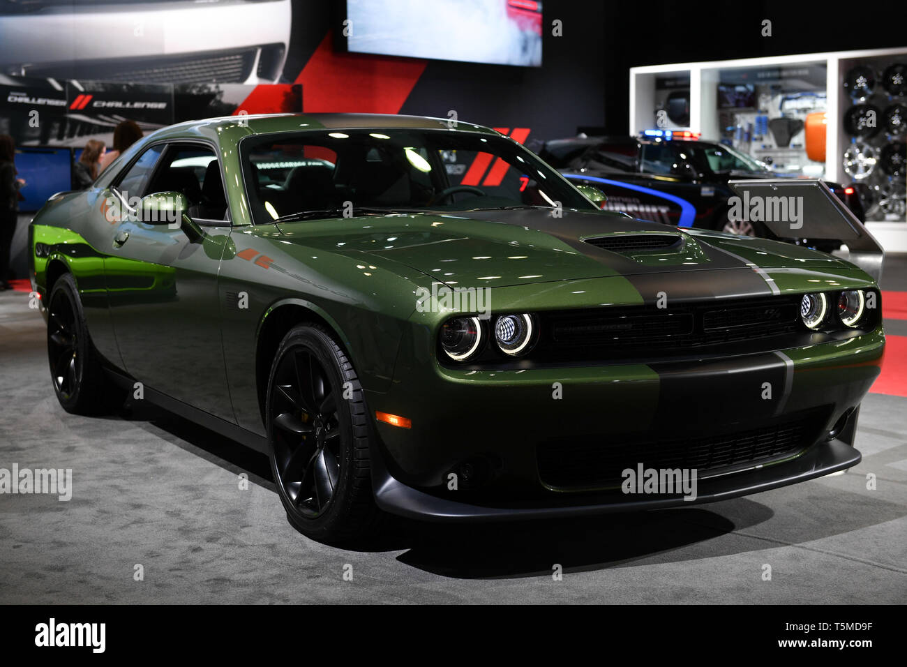 New York International Auto Show, Javits Center, USA - 17. Apr 2019 - Die 2019 Dodge Challenger R/T Sternenbanner Edition auf Anzeige an der New Yor Stockfoto