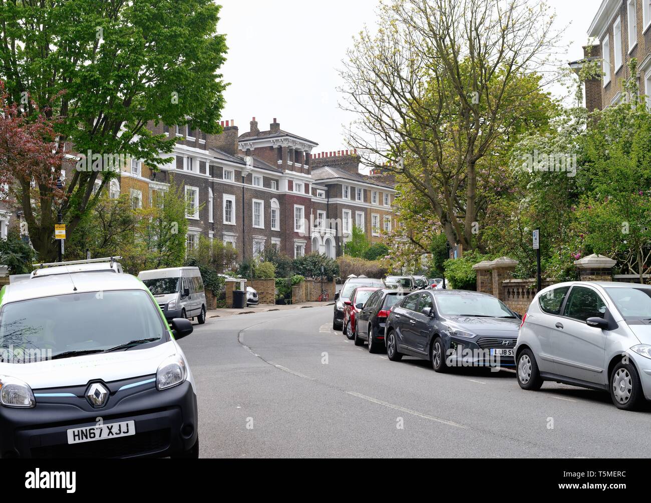 Exklusive Häuser an der Gloucester Road, Camden Town North London England Großbritannien Stockfoto