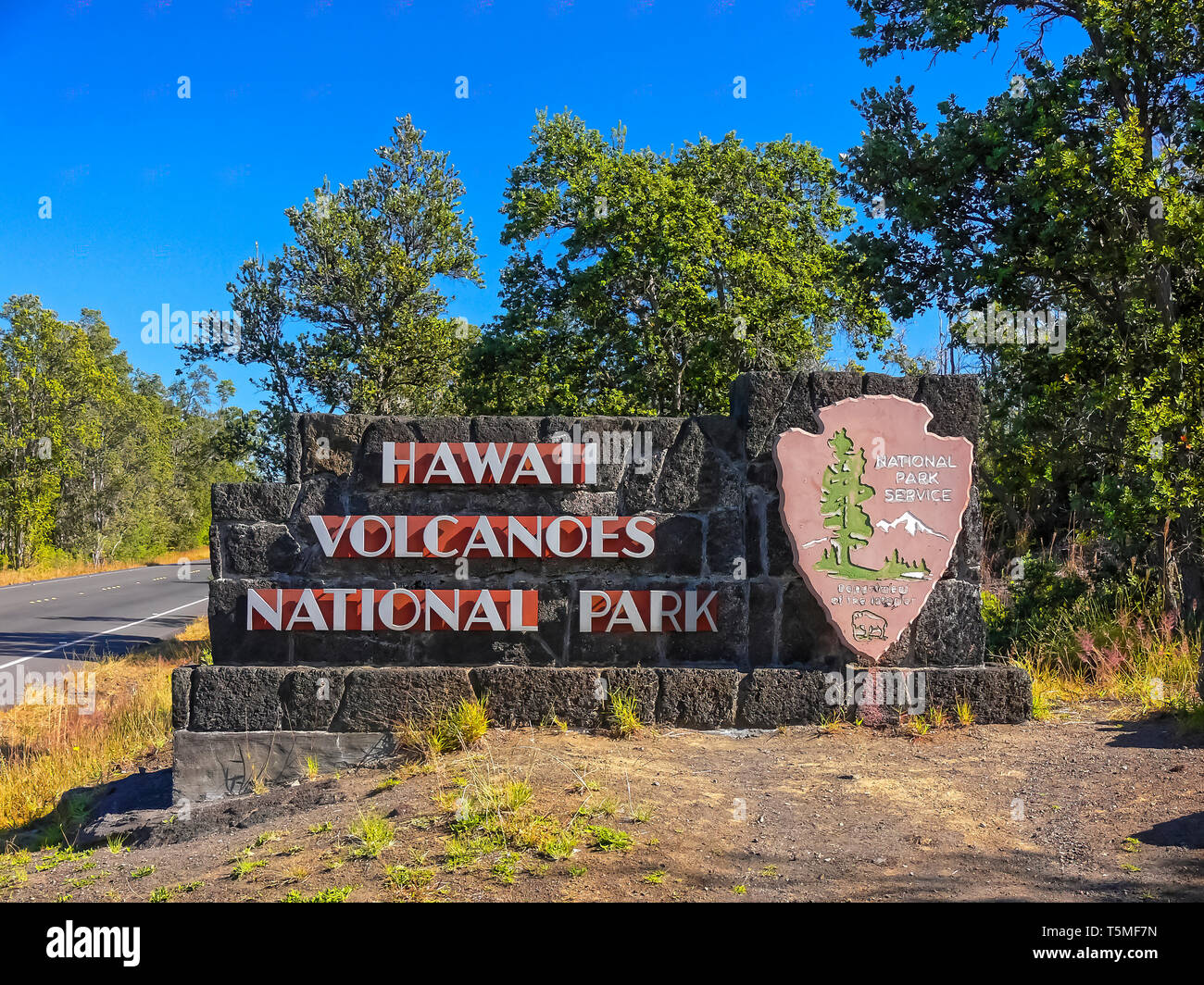Volcanoes National Park Eingang anmelden. Hawaii. USA Stockfoto