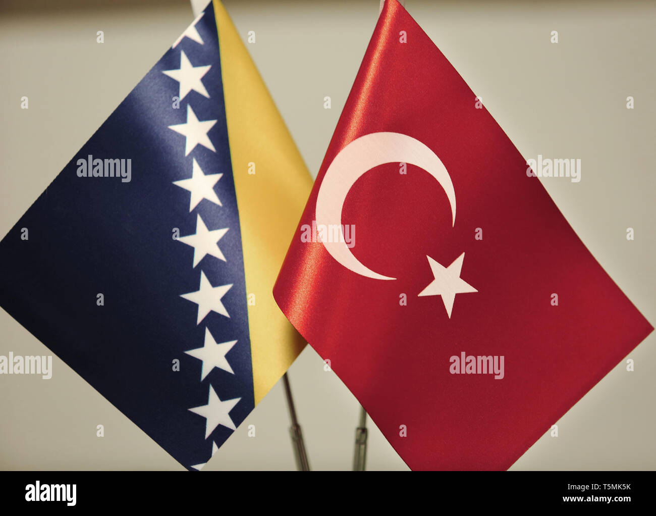 Türkei und Bosnien und Herzegowina Flags. Stockfoto
