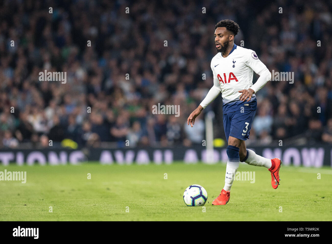 LONDON, ENGLAND - 23. April: Danny Rose von Tottenham Hotspur beim Premier League Spiel zwischen den Tottenham Hotspur und Brighton & Hove Albion bei Tottenham Hotspur Stadion am 23. April 2019 in London, Vereinigtes Königreich. (Foto von Sebastian Frej/MB Medien) Stockfoto