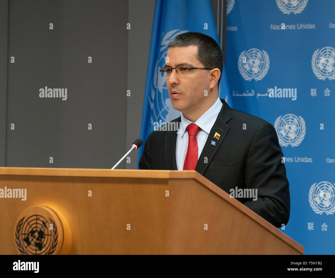 New York, NY - 25. April 2019: Pressekonferenz von Minister der People's Power für Auswärtige Angelegenheiten der Bolivarischen Republik Venezuela Jorge Arreaza am Sitz der Vereinten Nationen Stockfoto